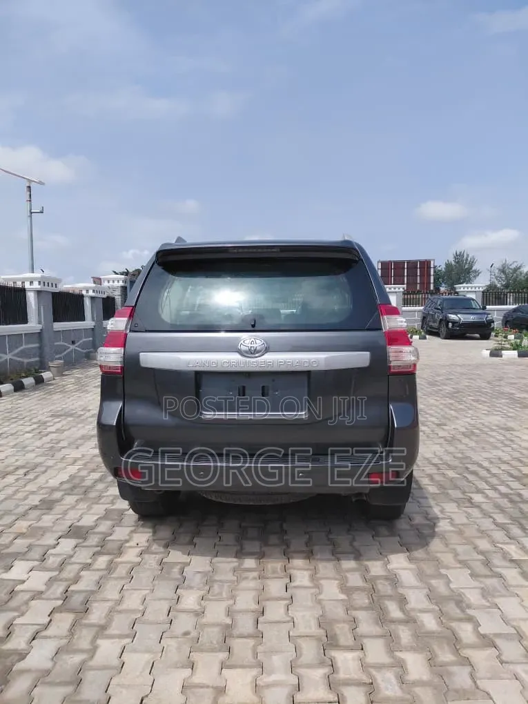 Toyota Land Cruiser Prado 2014 Gray