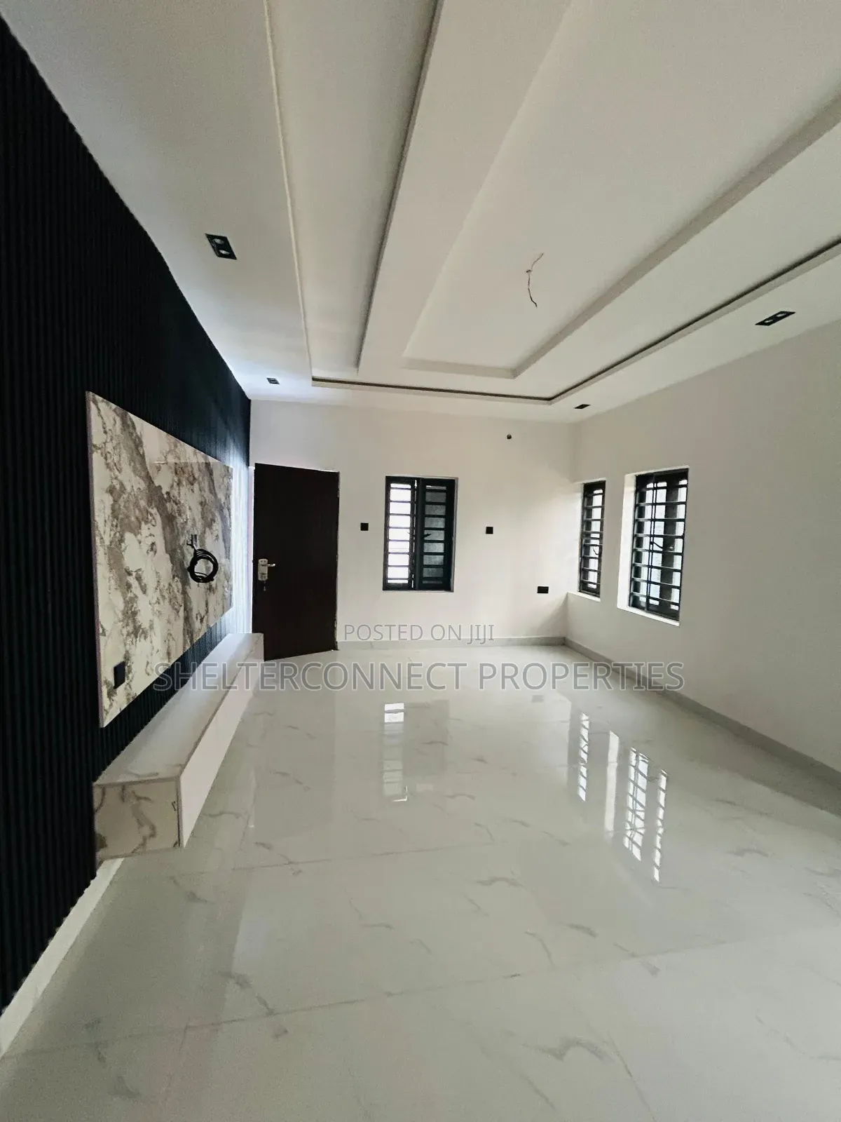 3bdrm Apartment in Lekki for sale