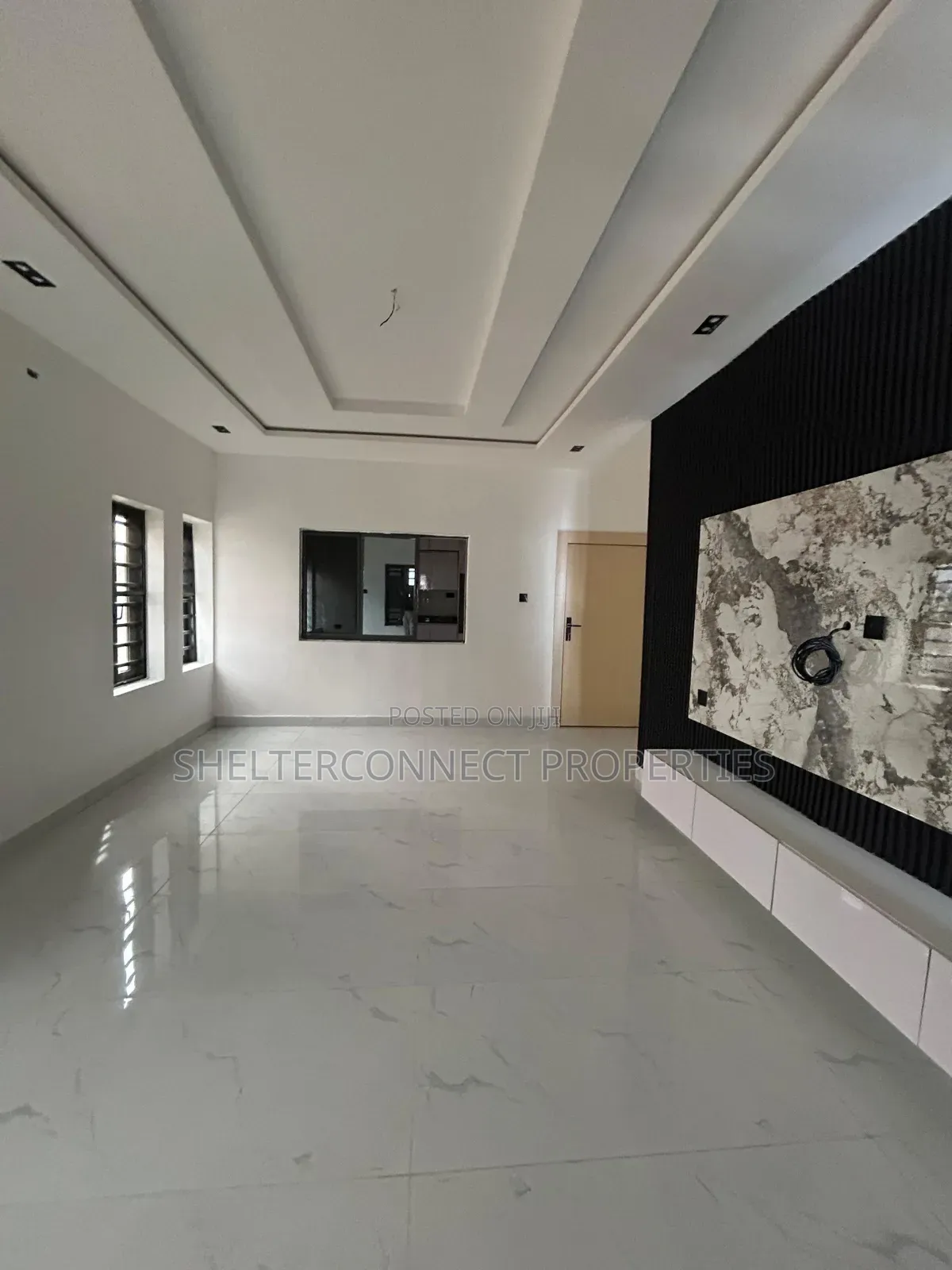 3bdrm Apartment in Lekki for sale