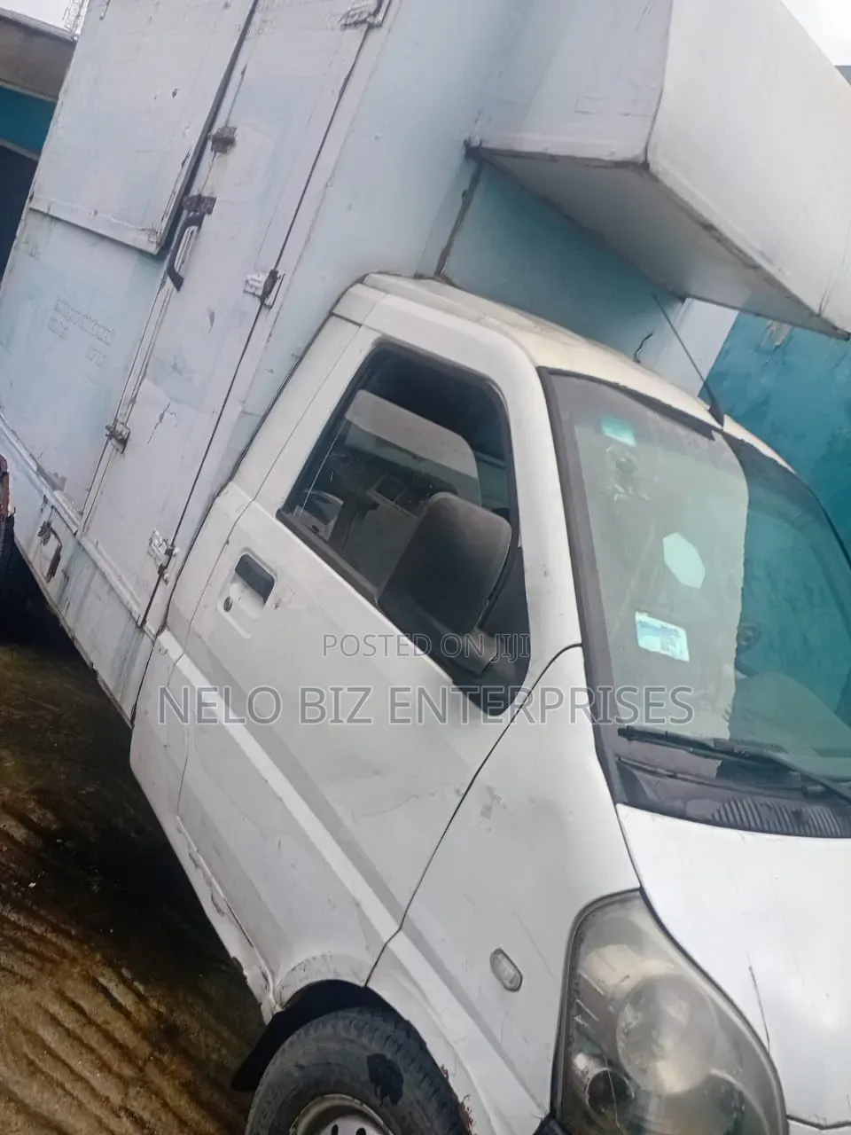 Chevrolet 3500 2006 White