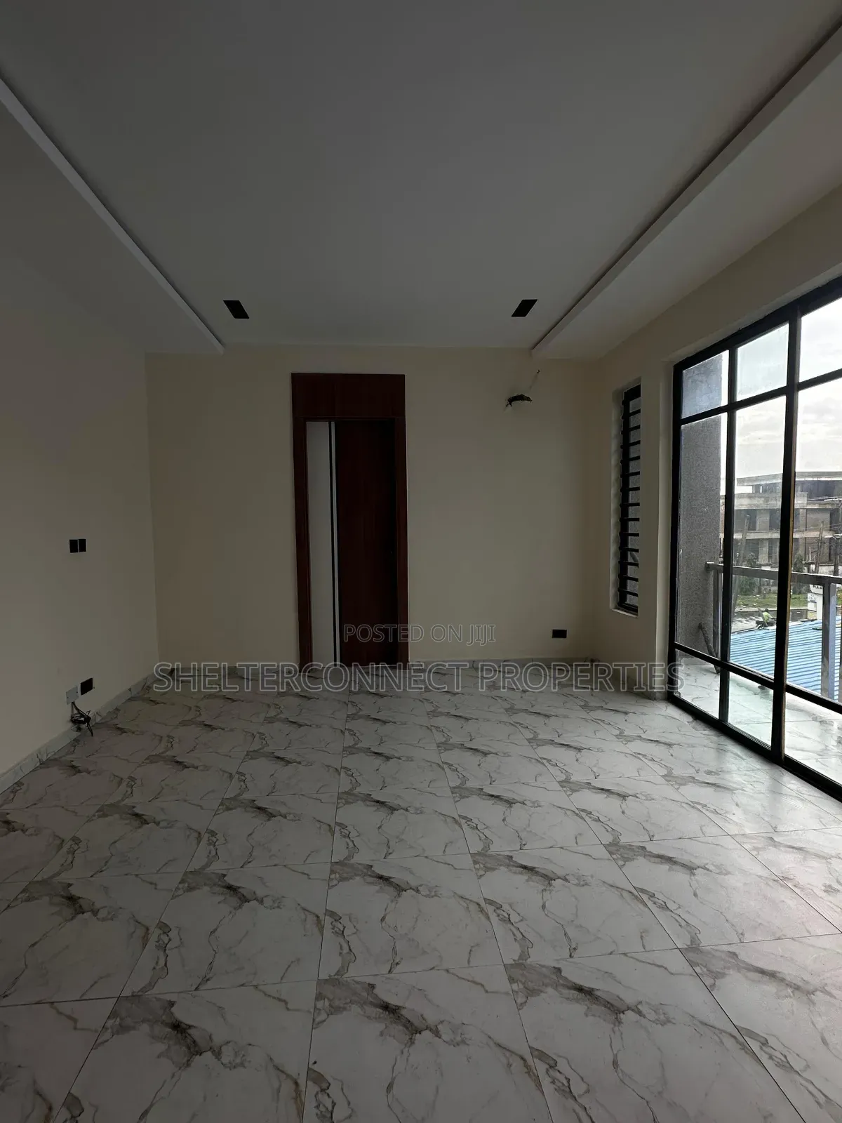2bdrm Apartment in Lekki Expressway for sale