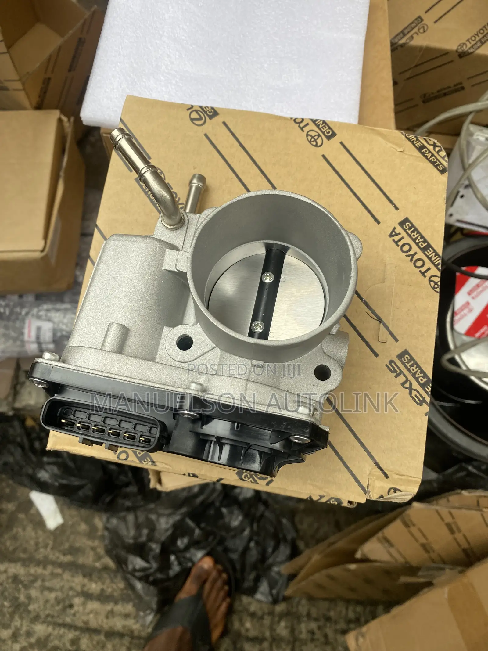 Throttle Body Toyota Corolla ,Avensis,Prius Yaris,Matrix 1zz Engine
