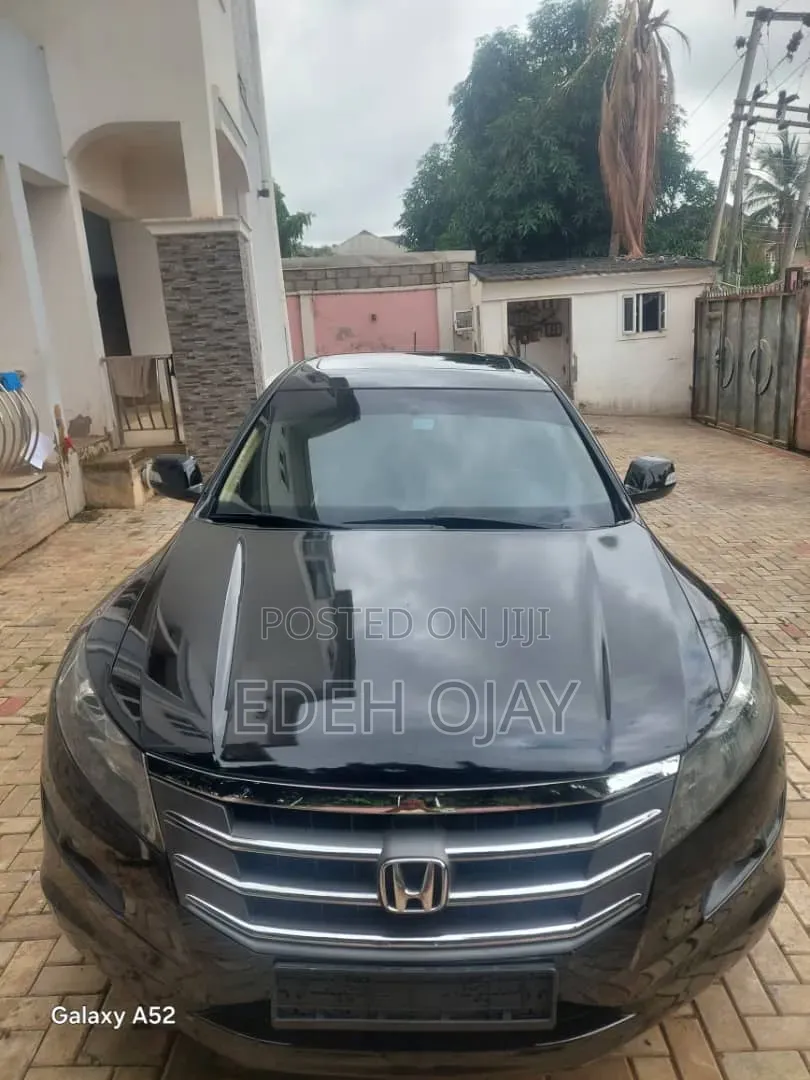Honda Crosstour 2012 Black