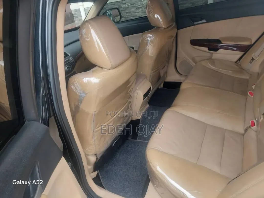 Honda Crosstour 2012 Black