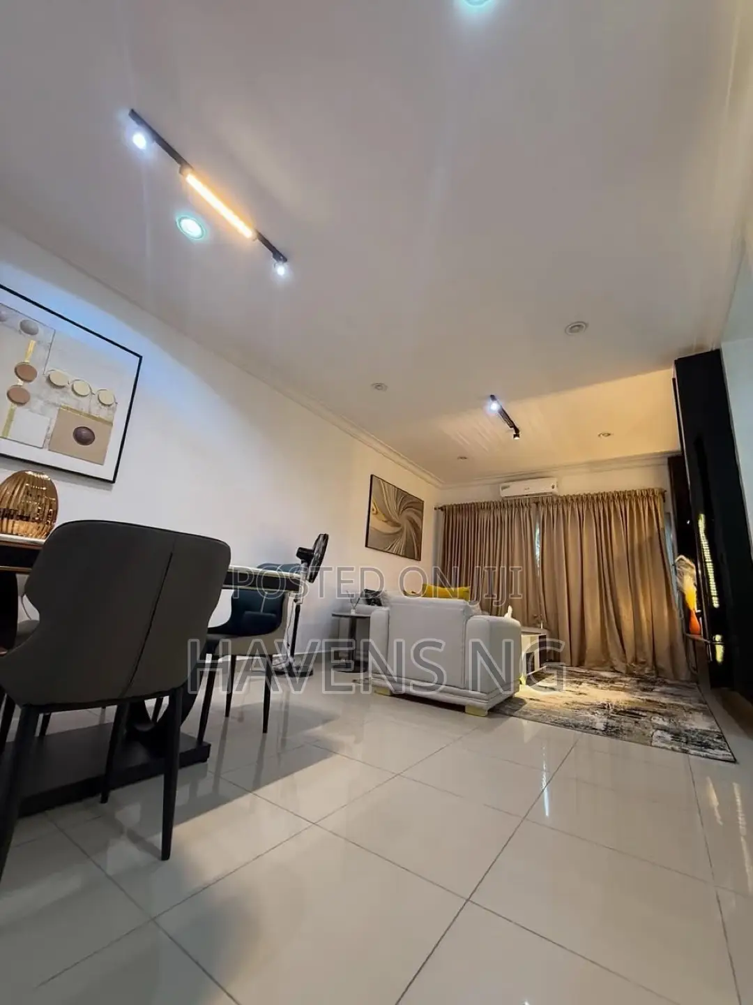 3bdrm Apartment in East West Road for sale
