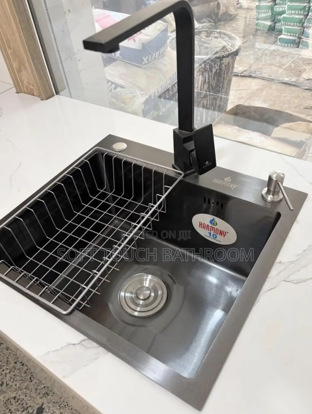 Single Kitchen Sink With Soap Dispenser