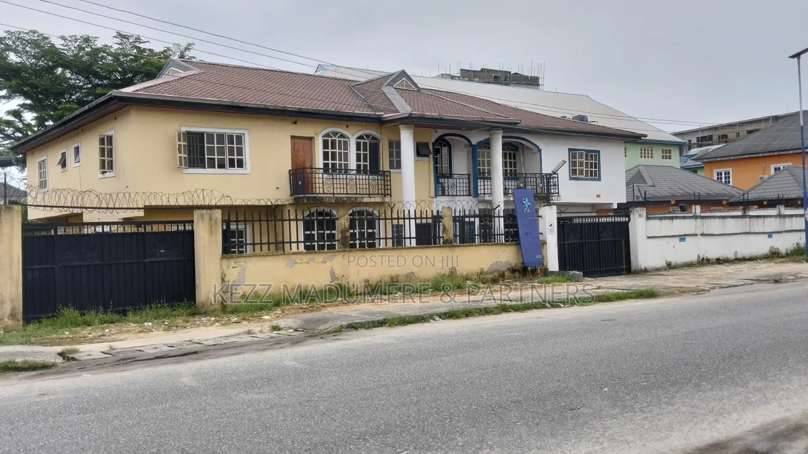 10bdrm Duplex in Stadium Road, Port, New Layout for sale