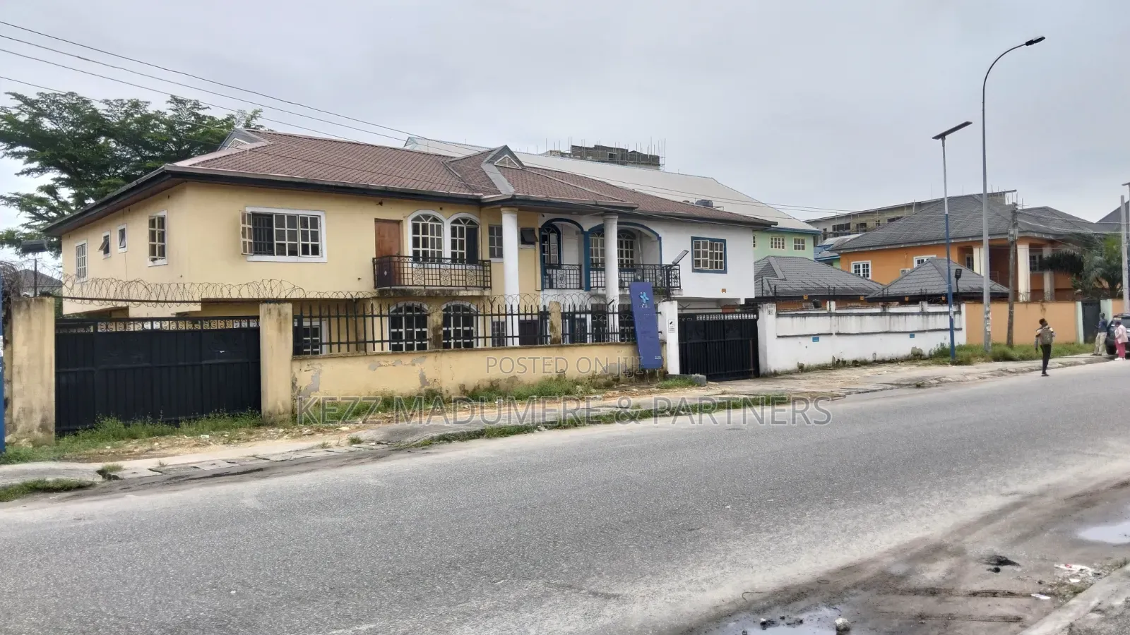 10bdrm Duplex in Stadium Road, Port, New Layout for sale