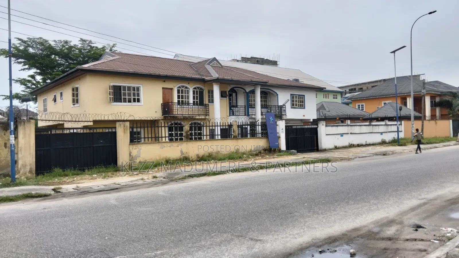 10bdrm Duplex in Stadium Road, Port, New Layout for sale