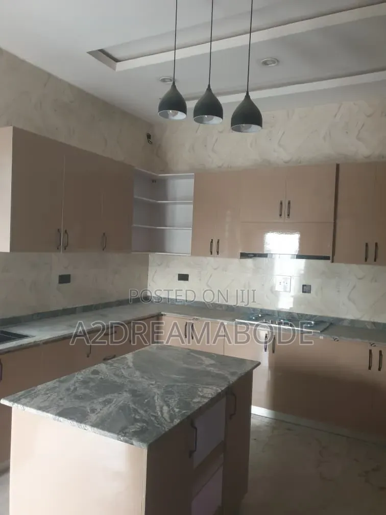 6bdrm Duplex in Magodo Phase 2 for sale
