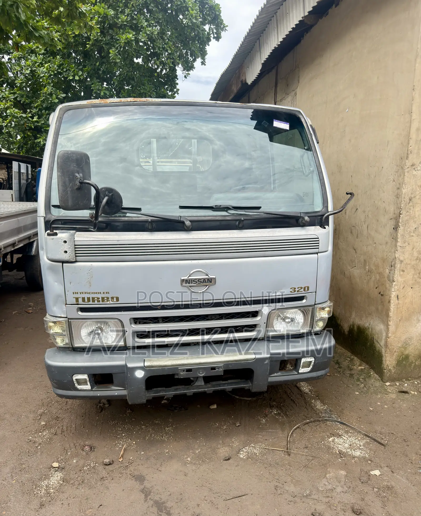 Nissan Cabstar Direct Hand ( Foreign Used ) Normal Hand Chilling a/C