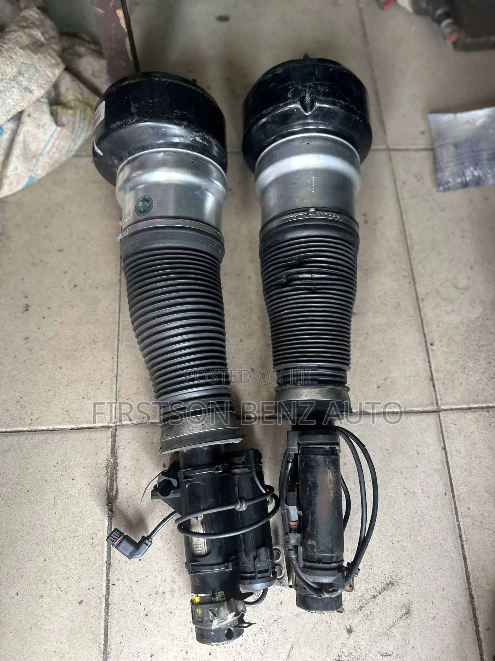 Mercedes Benz S Class W221 Front Air Suspension Balloon Shocks