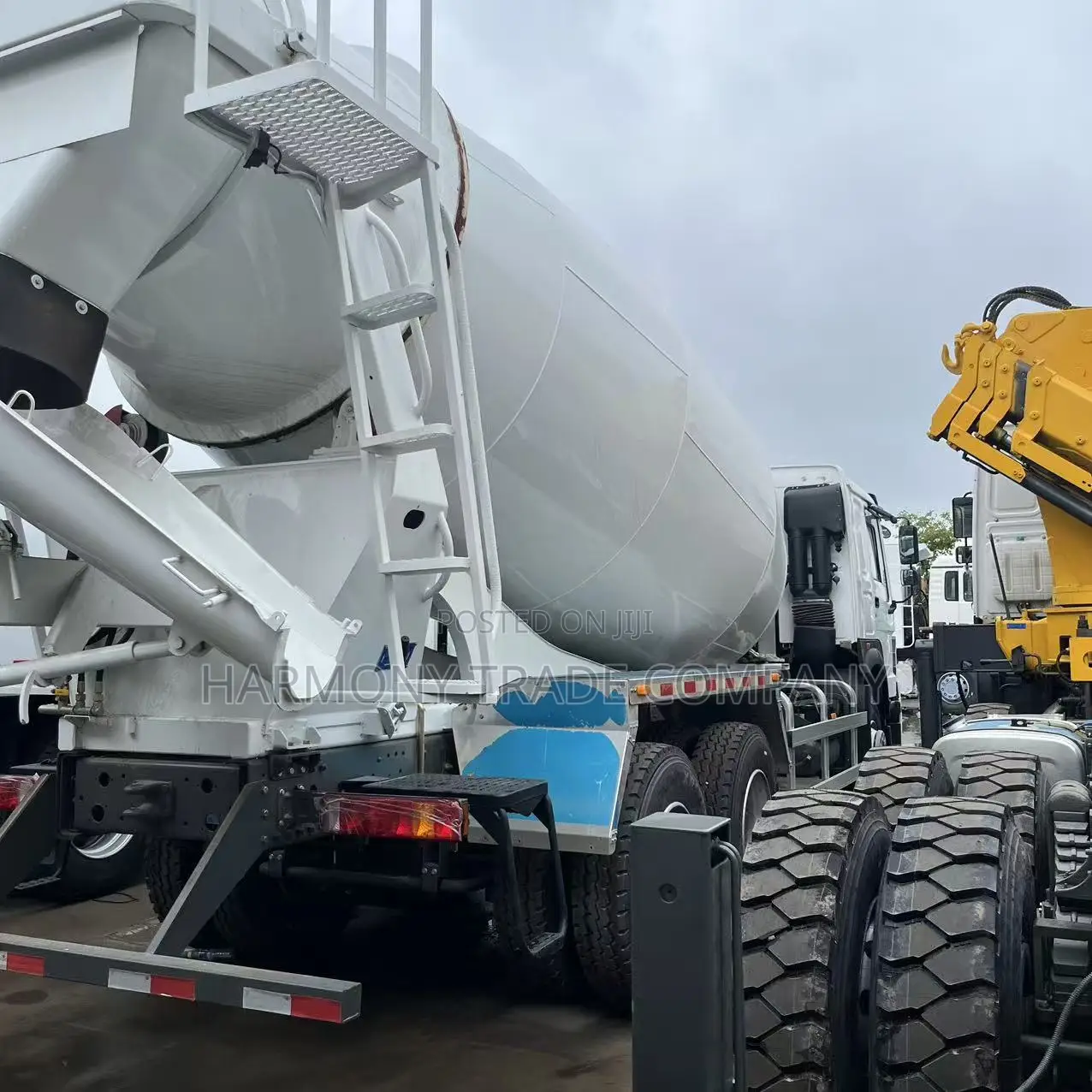 High-Quality Howo Concrete Mixer Truck, Excellent Condition