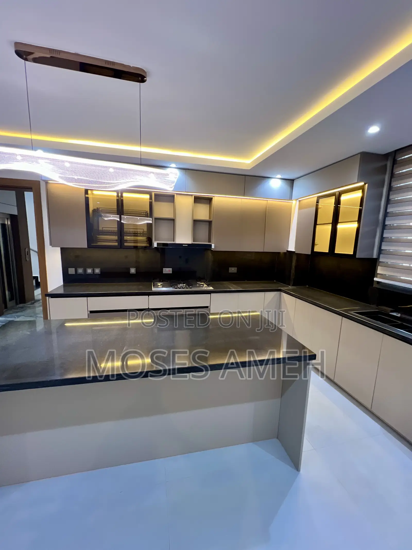 6bdrm Duplex in Mabushi for sale