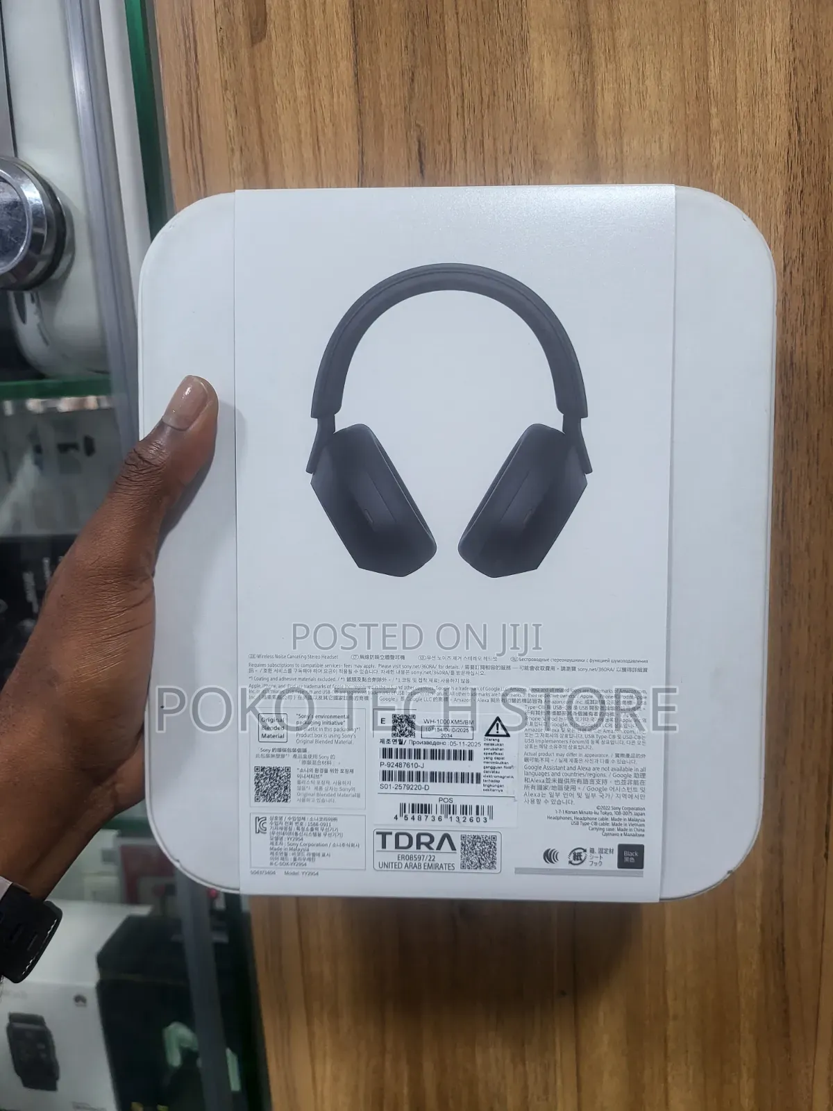 Sony Wh-1000xm5 Wireless Noise-Cancelling Headphones.