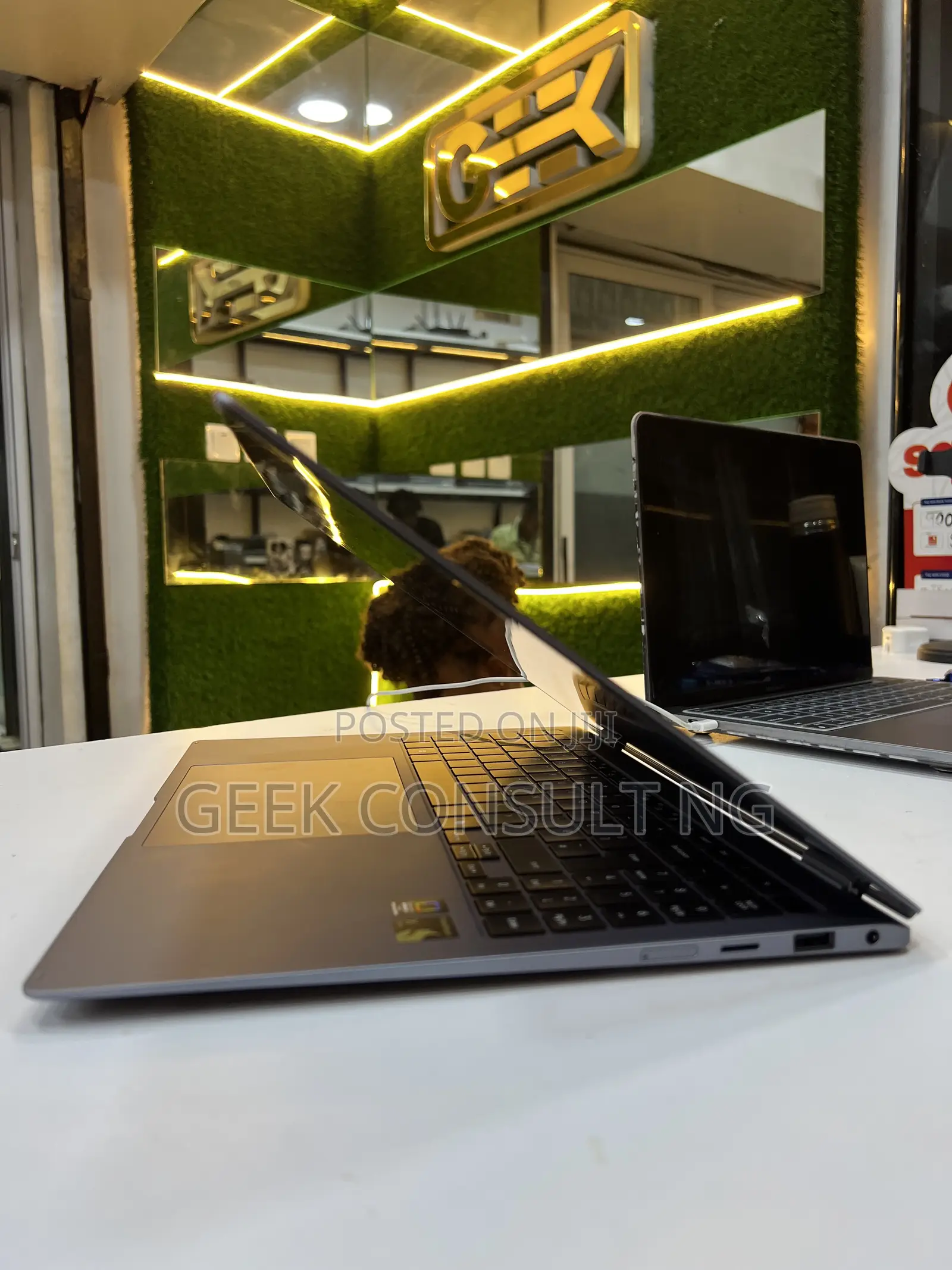 Laptop Samsung Galaxy Book4 360 16GB Intel SSD 512GB