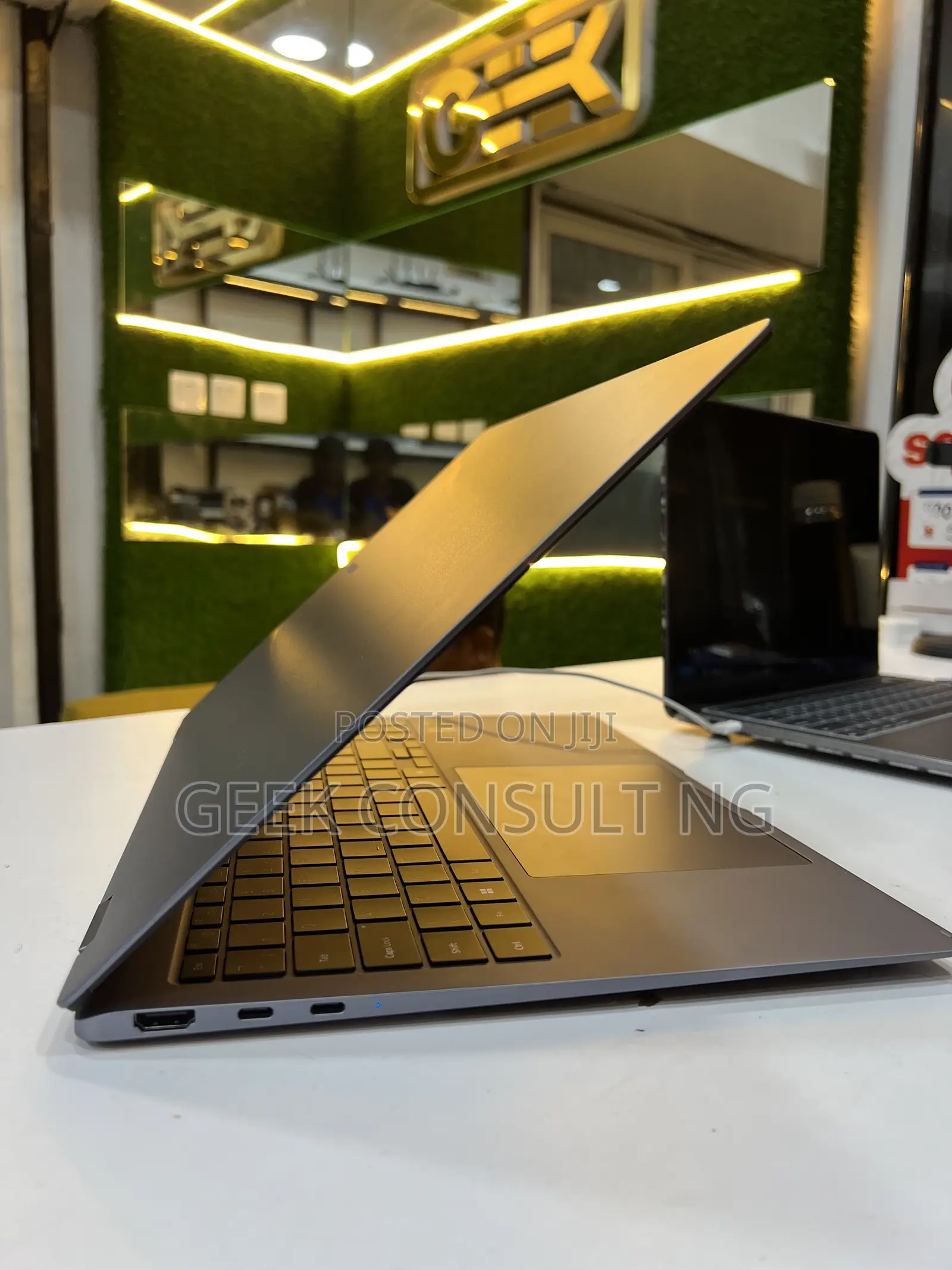 Laptop Samsung Galaxy Book4 360 16GB Intel SSD 512GB