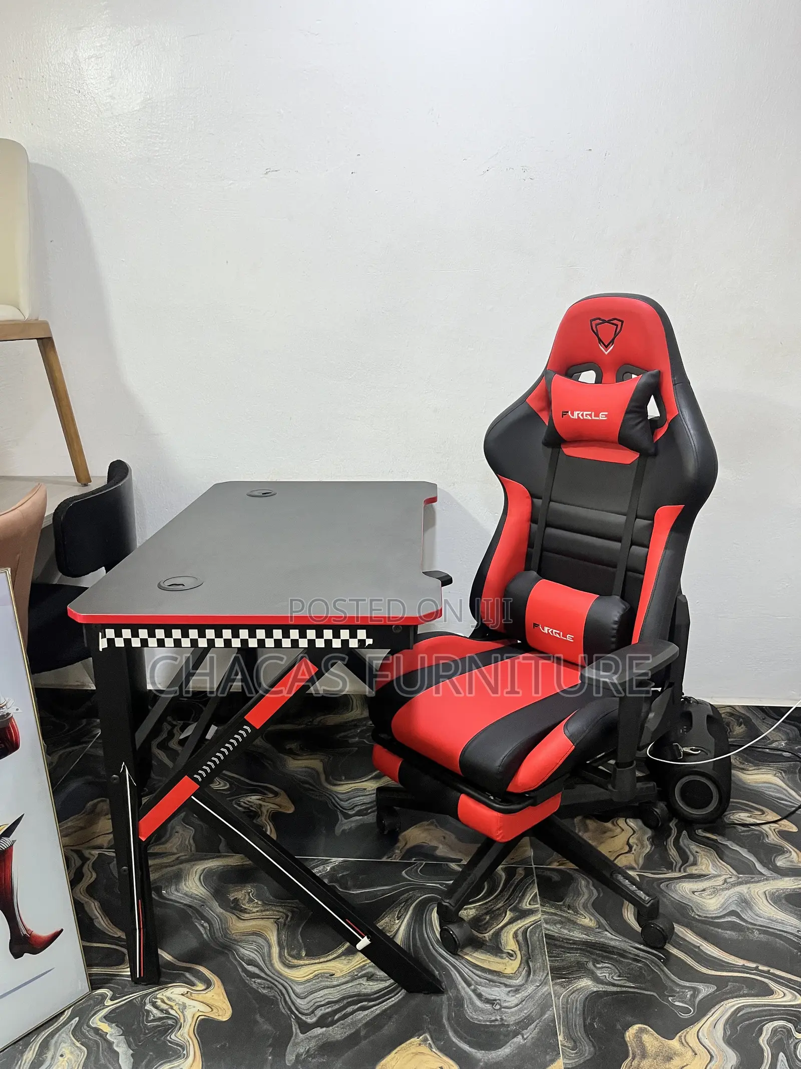 Premium Gaming Set: Carbon Fiber Z-Desk + Ergonomic Racing Chair