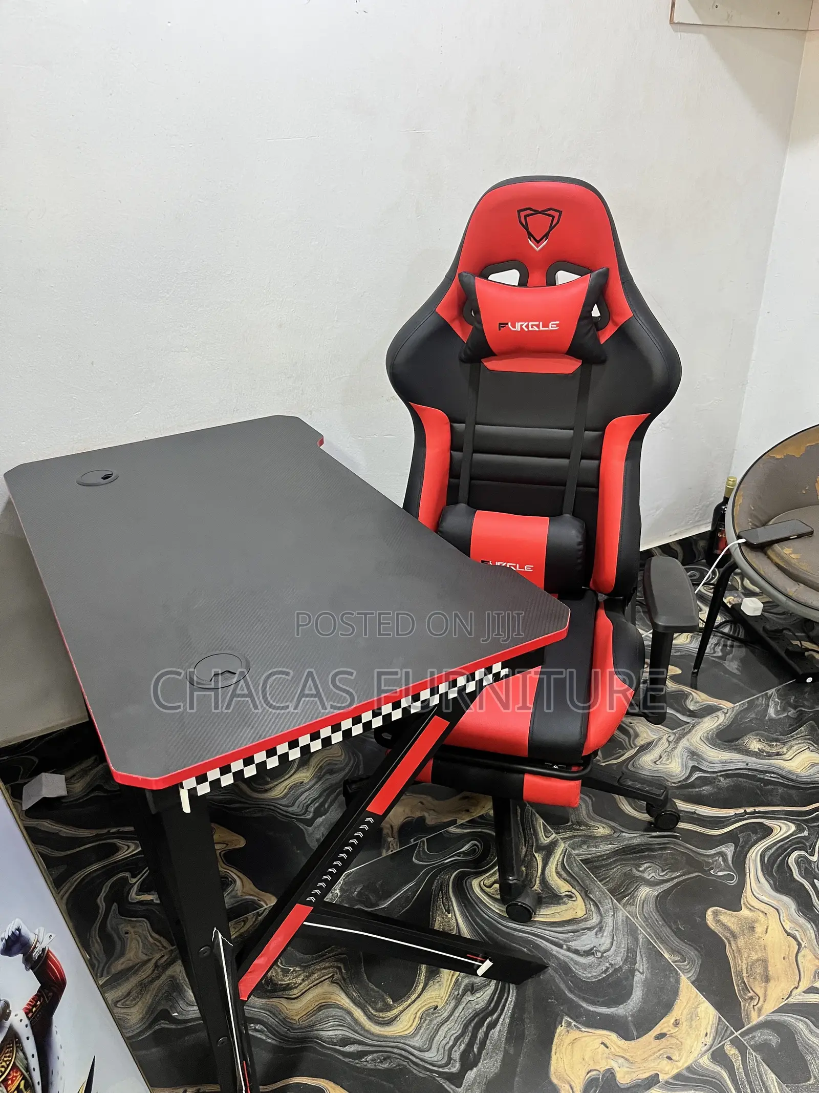 Premium Gaming Set: Carbon Fiber Z-Desk + Ergonomic Racing Chair