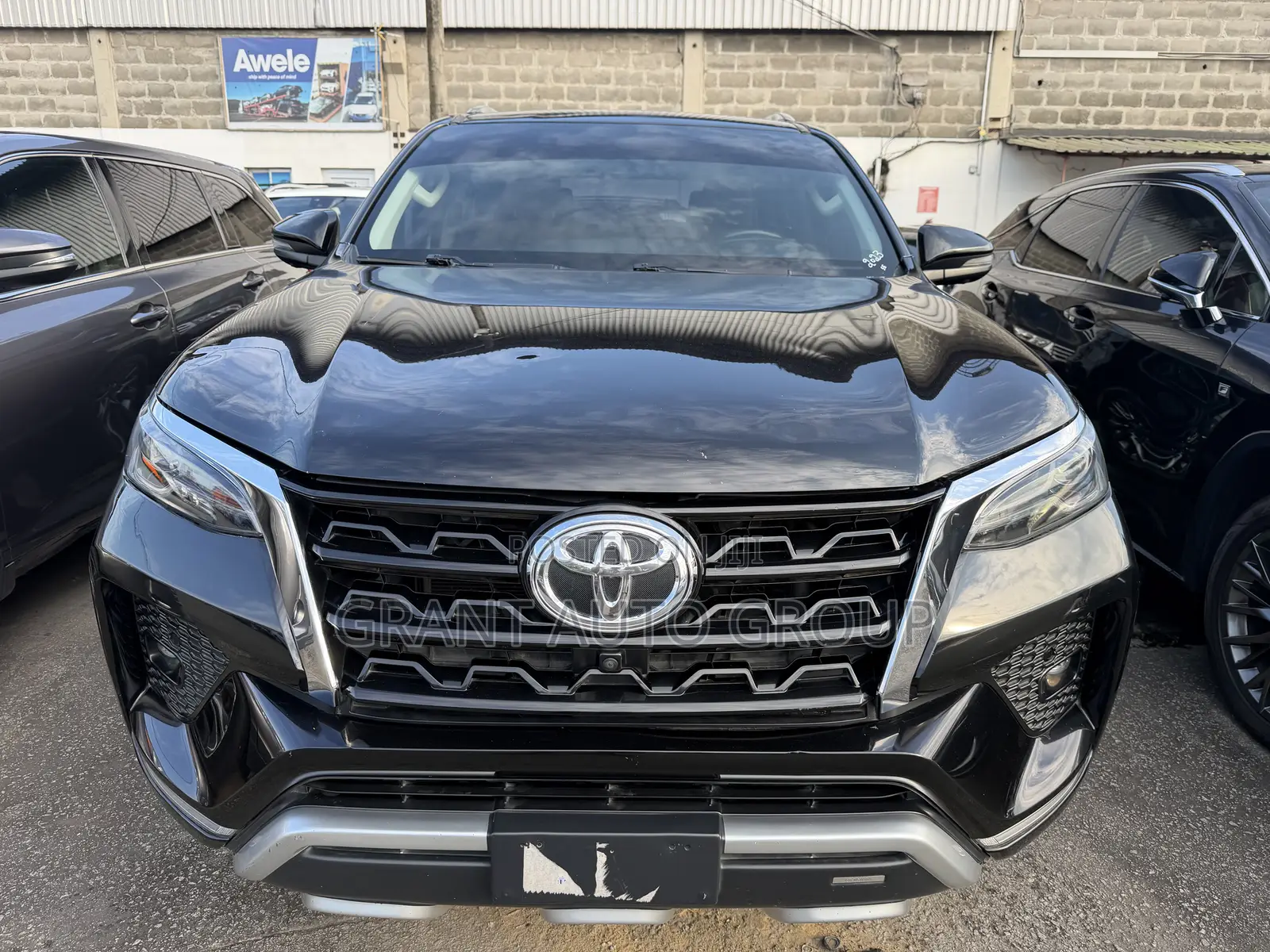 Toyota Fortuner 4.0 AWD 2023 Matt Black
