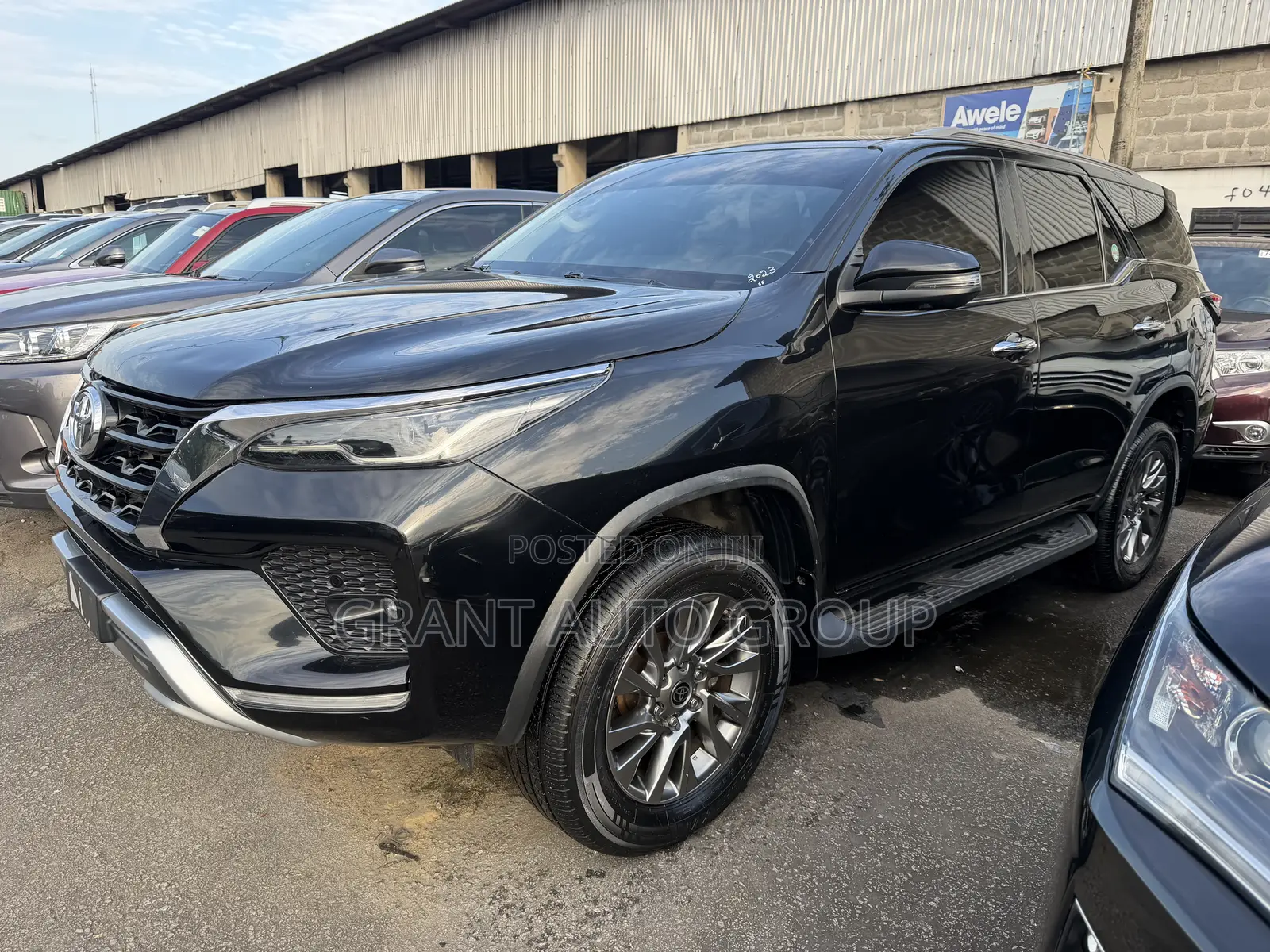 Toyota Fortuner 4.0 AWD 2023 Matt Black