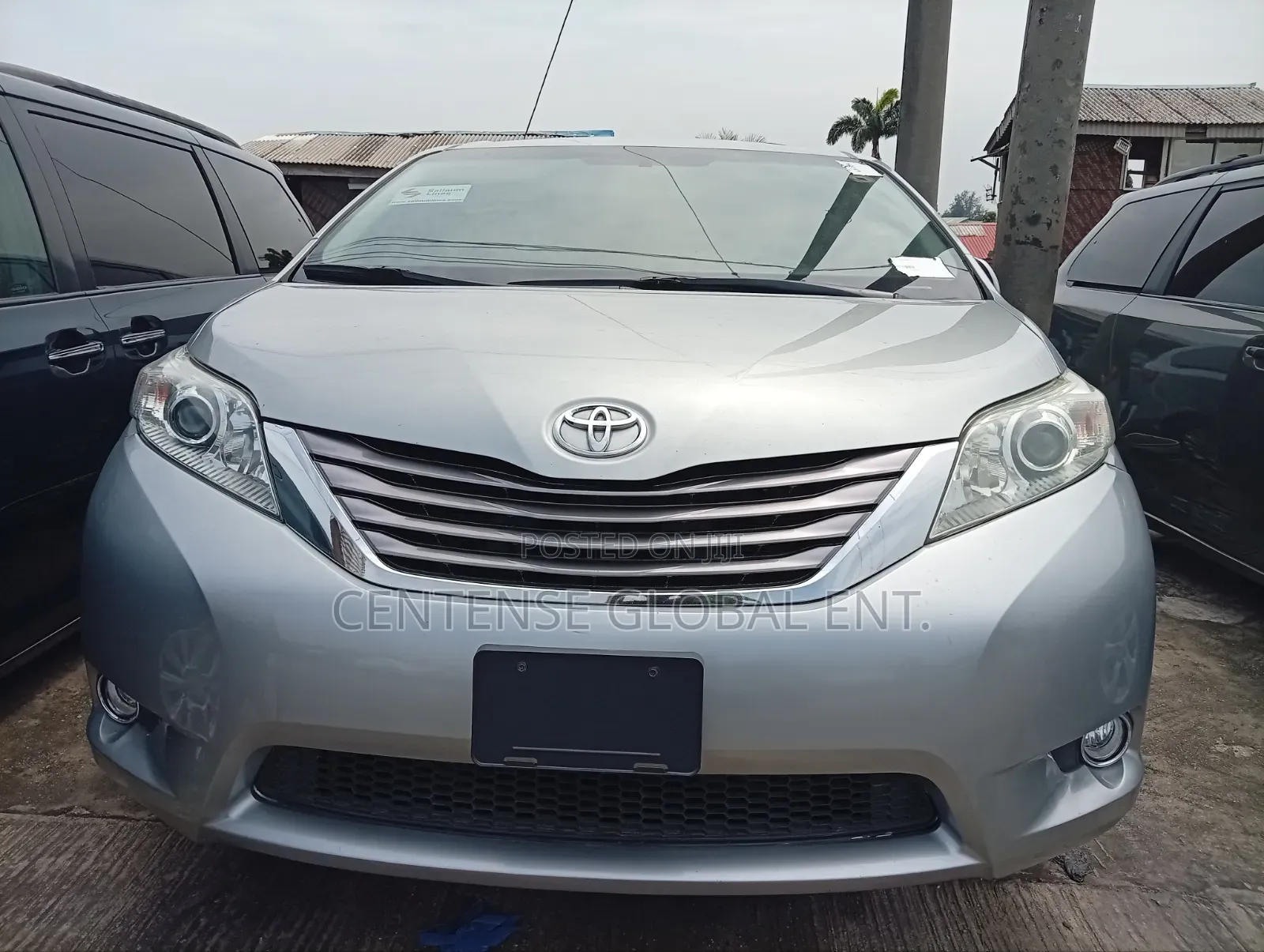 Toyota Sienna 2018 Silver