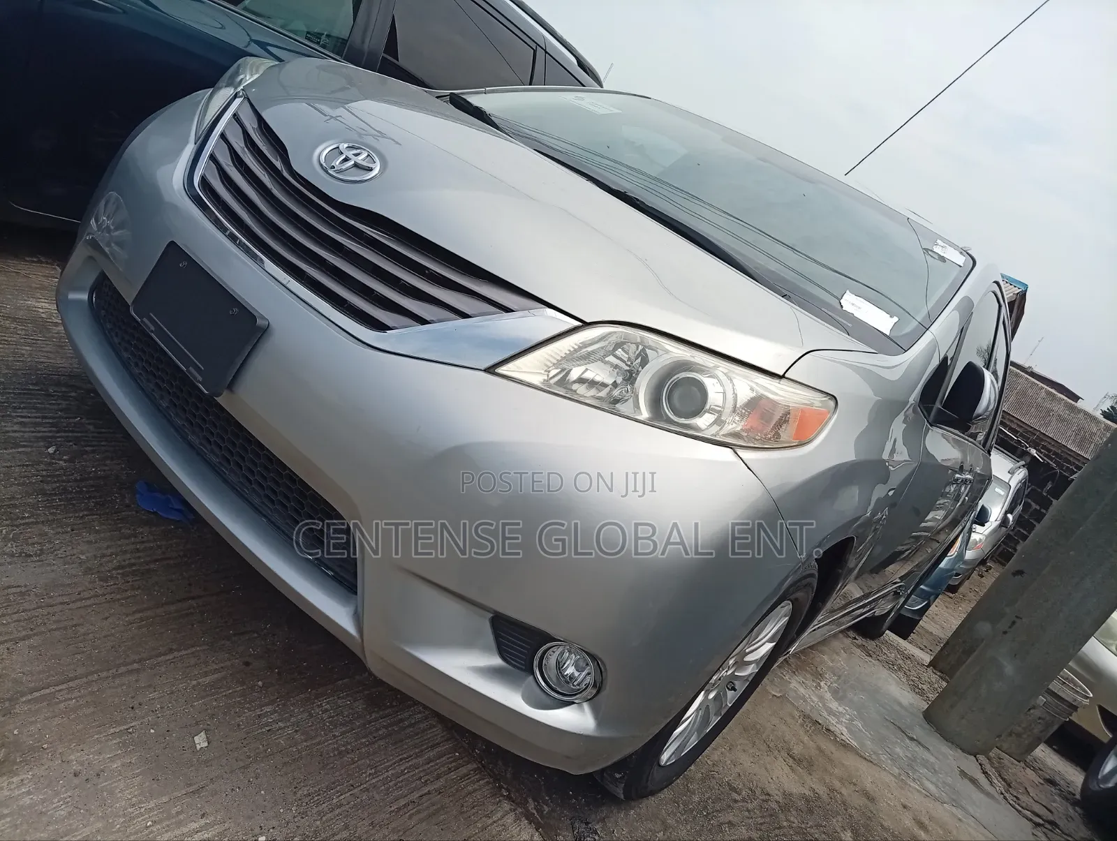 Toyota Sienna 2018 Silver