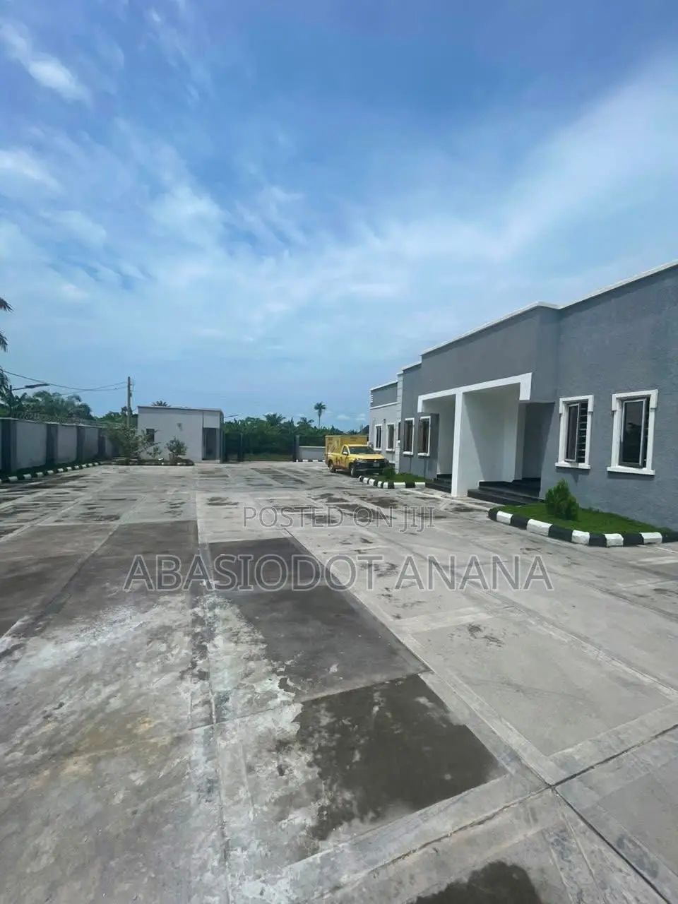 4bdrm Apartment in Shelter Afrique, Uyo for rent