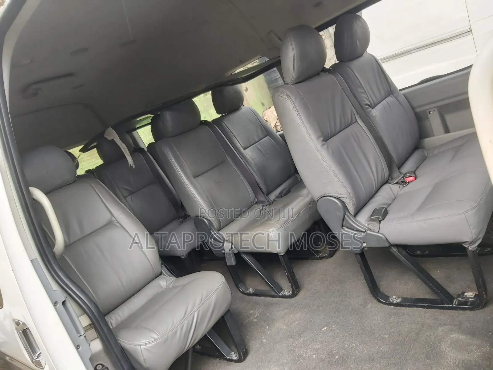 Toyota HiAce 2016 White
