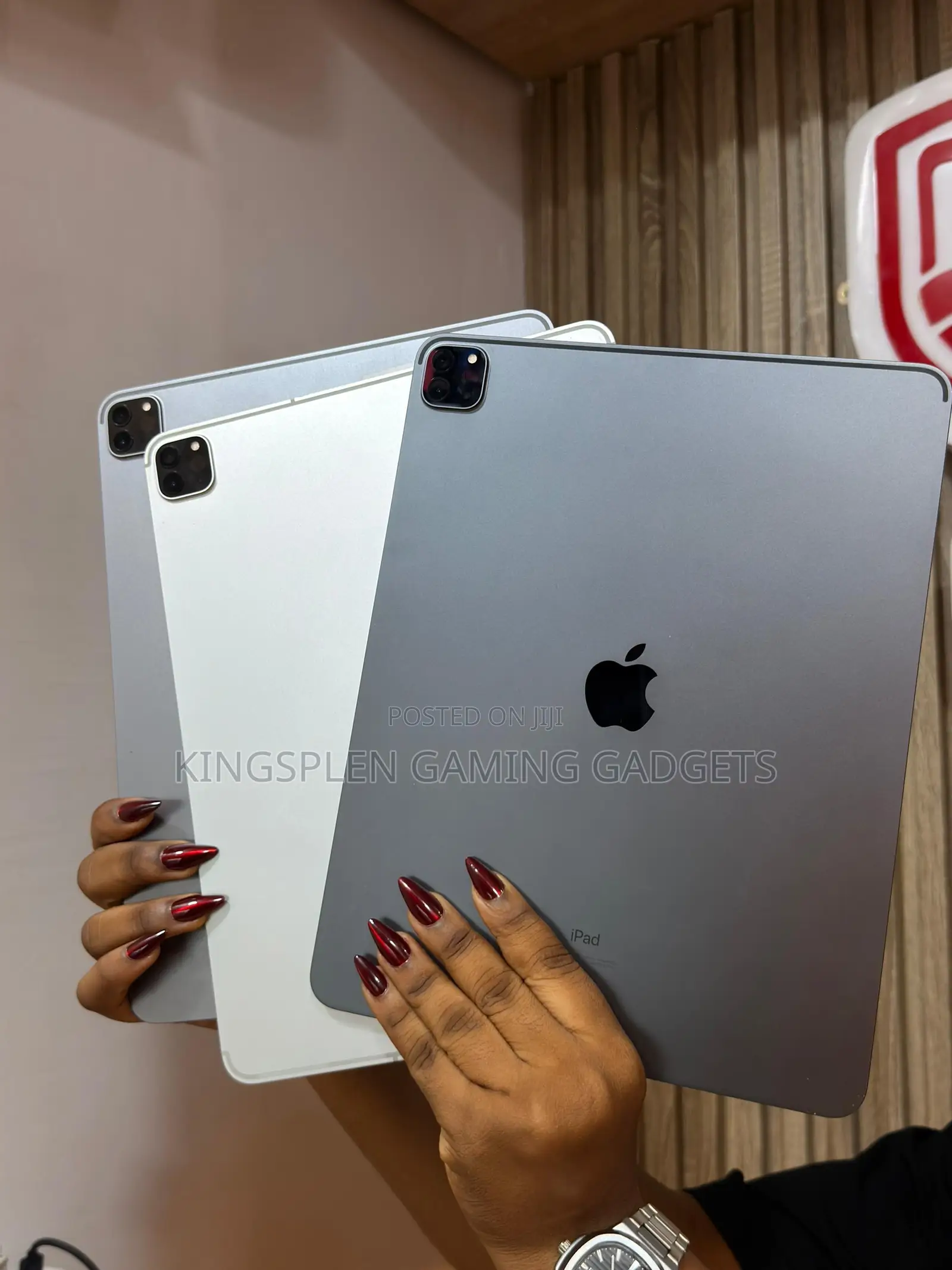 Apple iPad Pro 12.9 (2022) 128 GB Gray