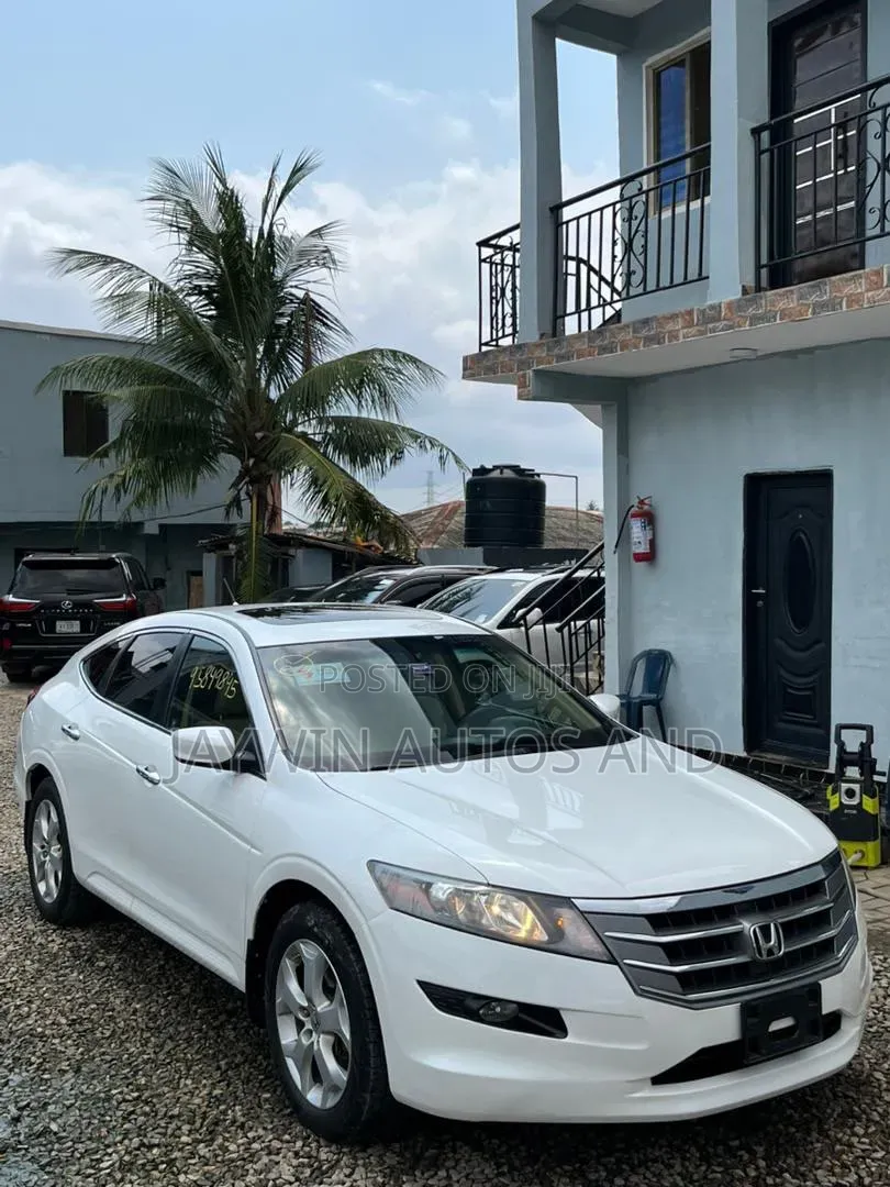 Honda Crosstour 3.5 AWD 2011 White