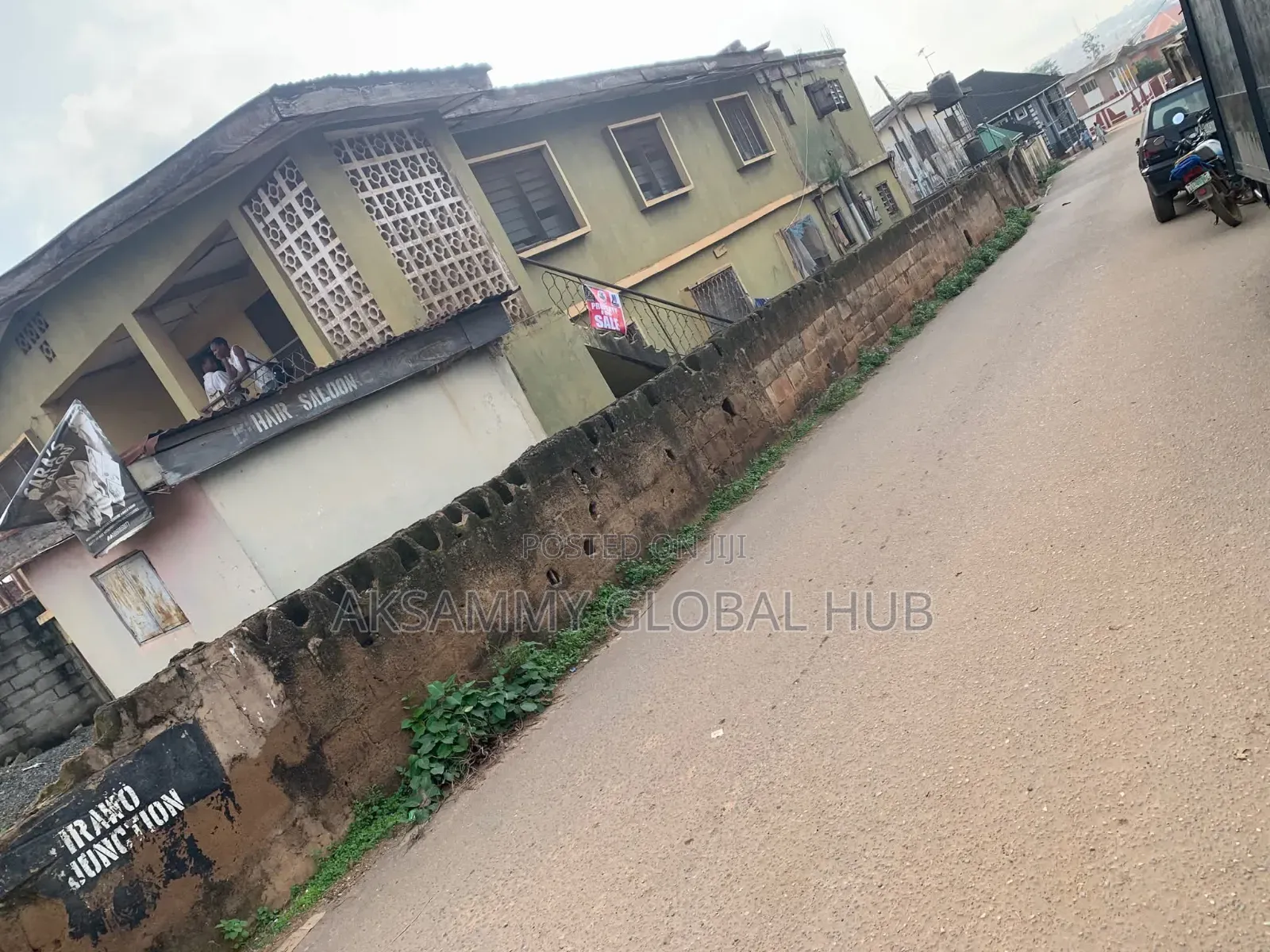 15bdrm Apartment in Agbowo, Ibadan for sale