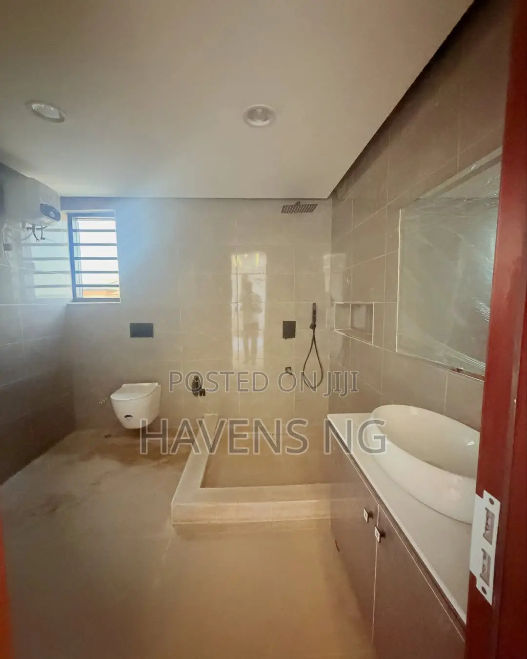 4bdrm Duplex in Sabo Yaba for sale
