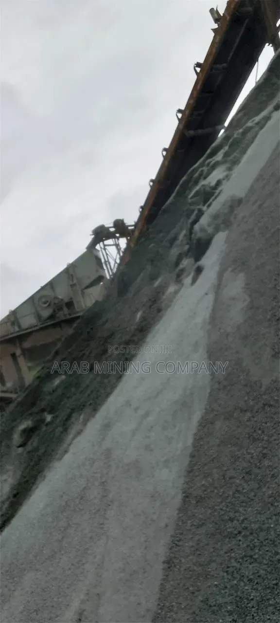 Stone Dust and Chipping