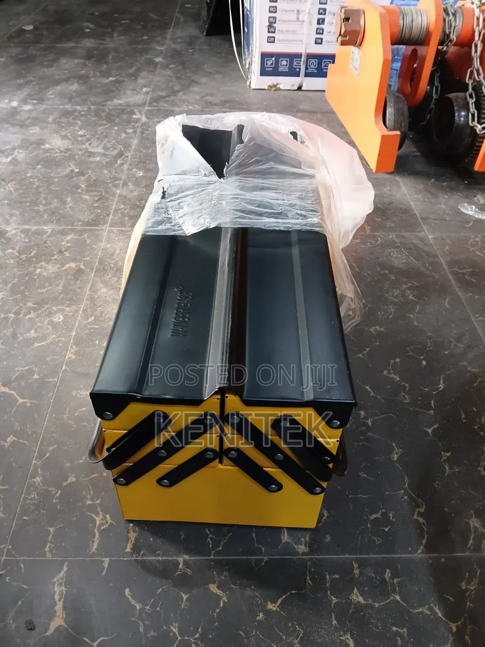 Heavy-Duty Cantilever Tool Box (Metal Portable Toolbox)
