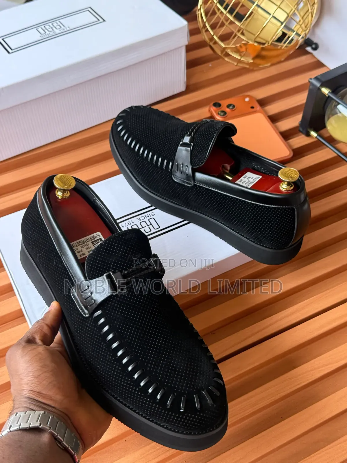 Authentic Men's Black Shoes Oso 8h