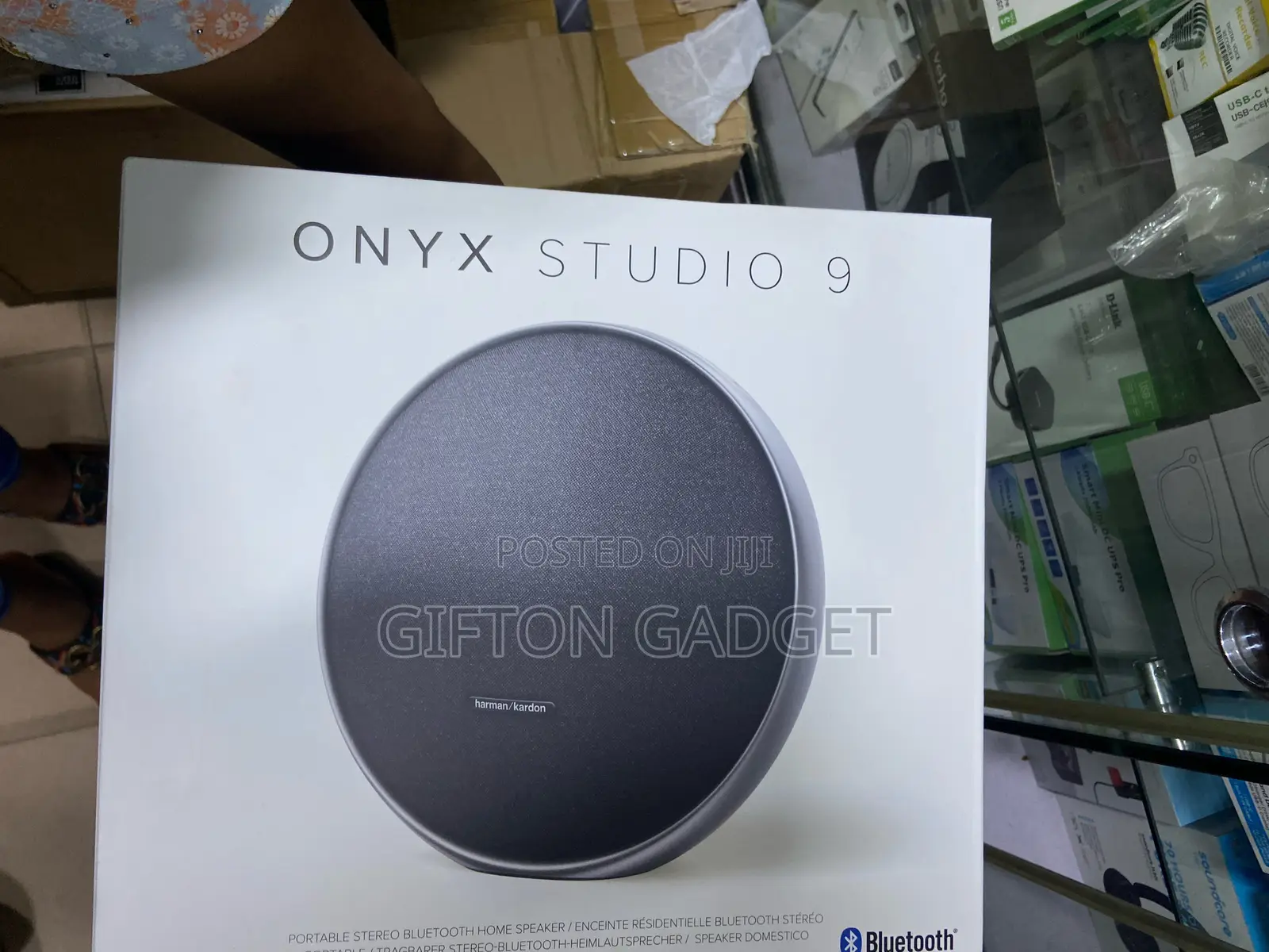 Onyx Studio 9