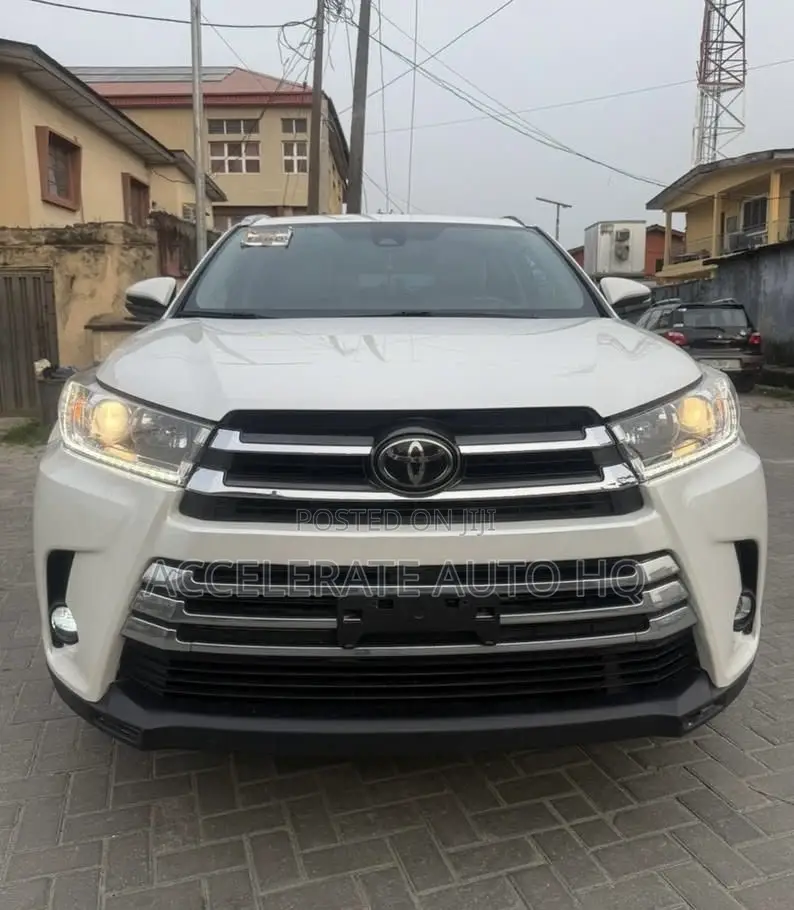 Toyota Highlander Limited 2019 Off white