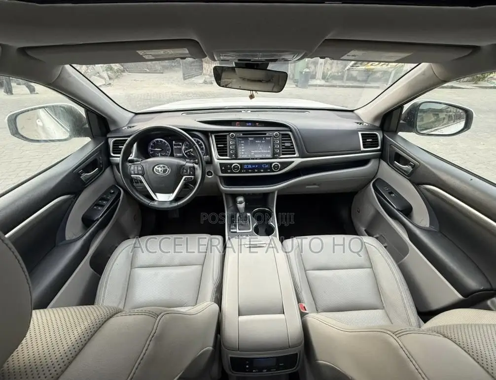 Toyota Highlander Limited 2019 Off white