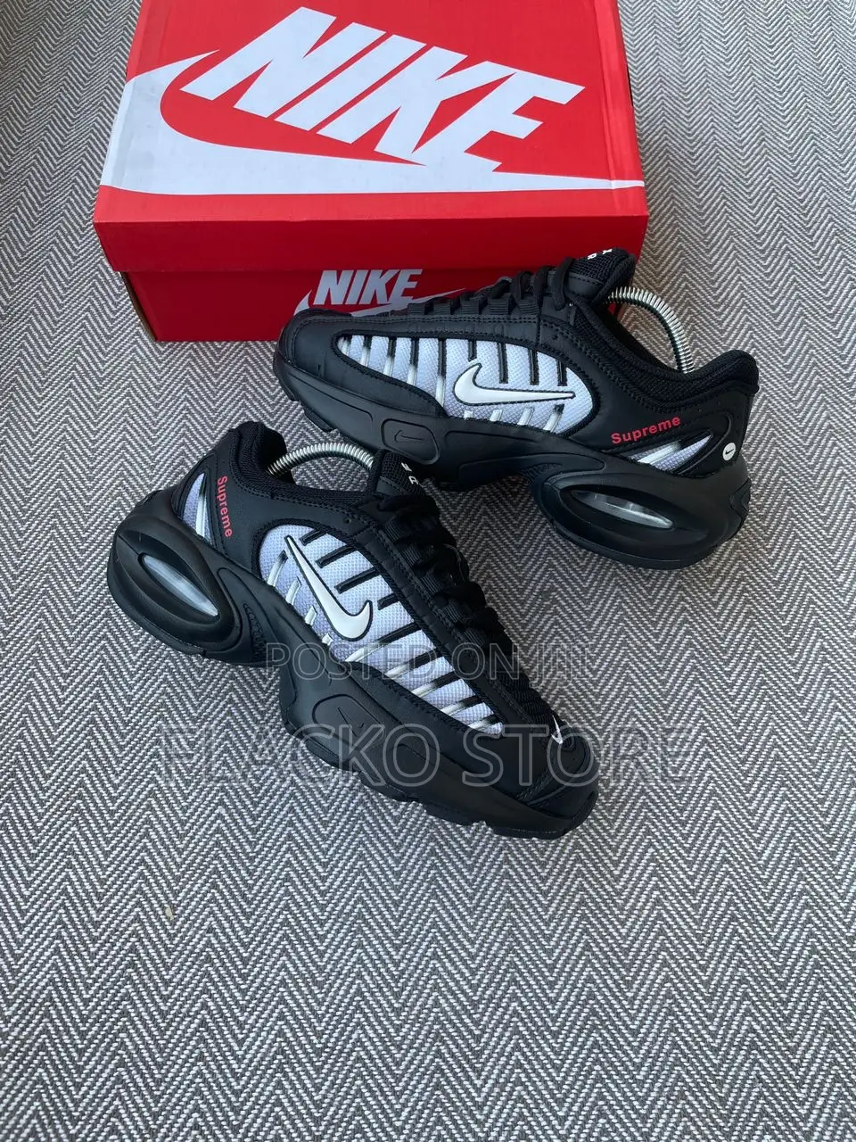 Original Supreme X Nike Air Max Tailwind IV Sneakers
