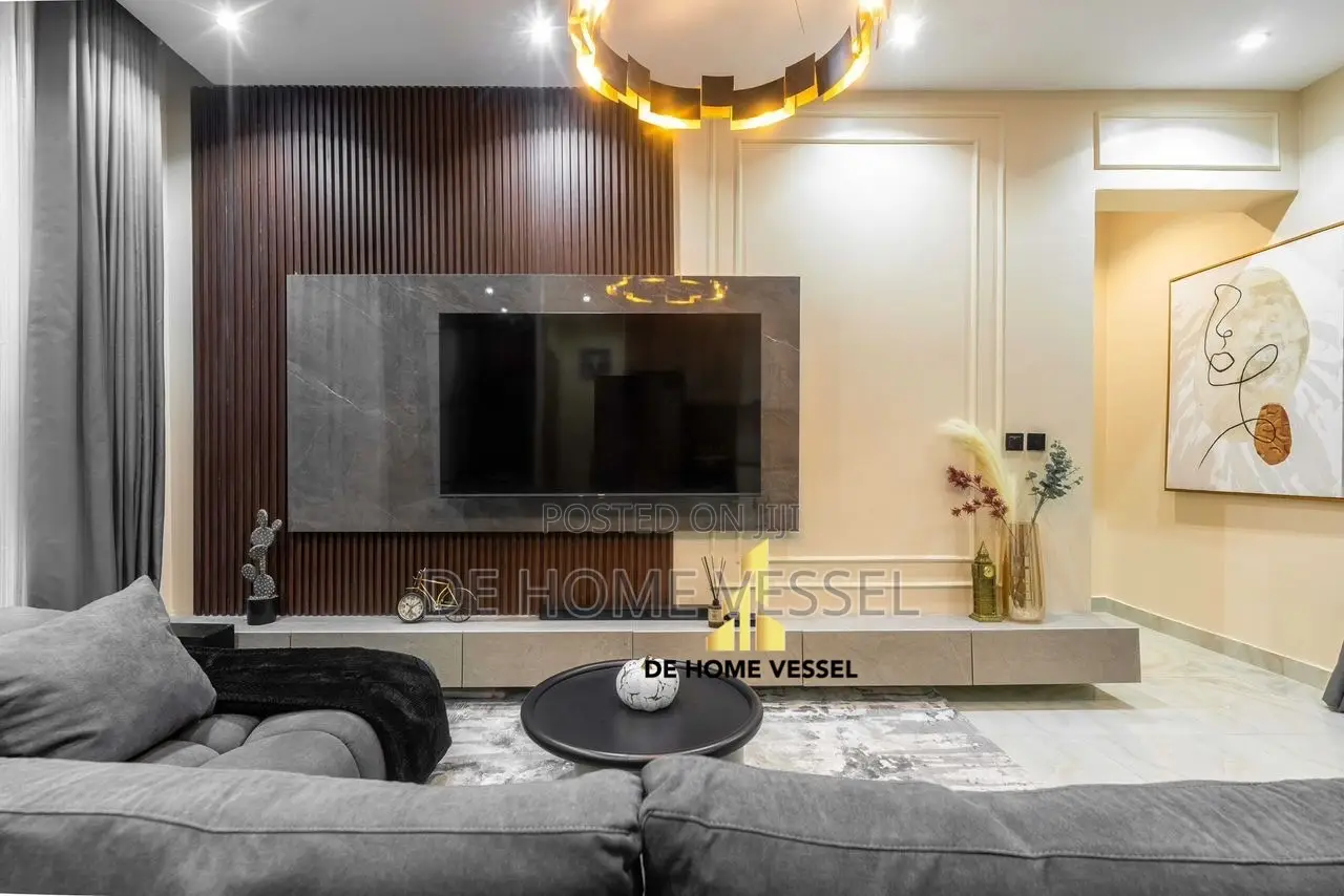 Furnished 1bdrm Apartment in Lekki Phase 1 for sale