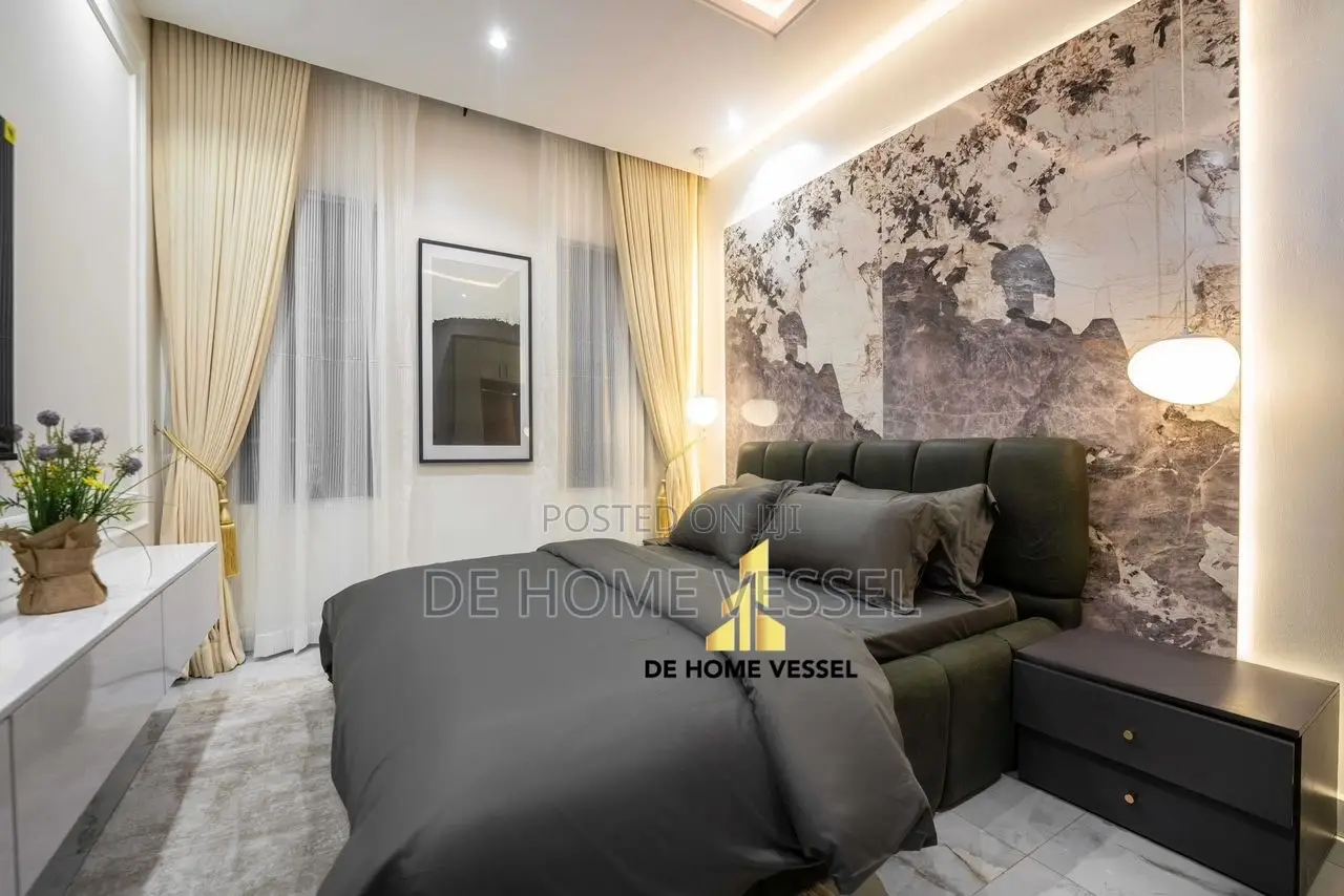Furnished 1bdrm Apartment in Lekki Phase 1 for sale