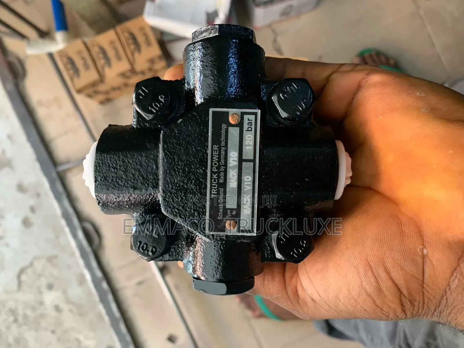 Power Steering Pump Mack V20