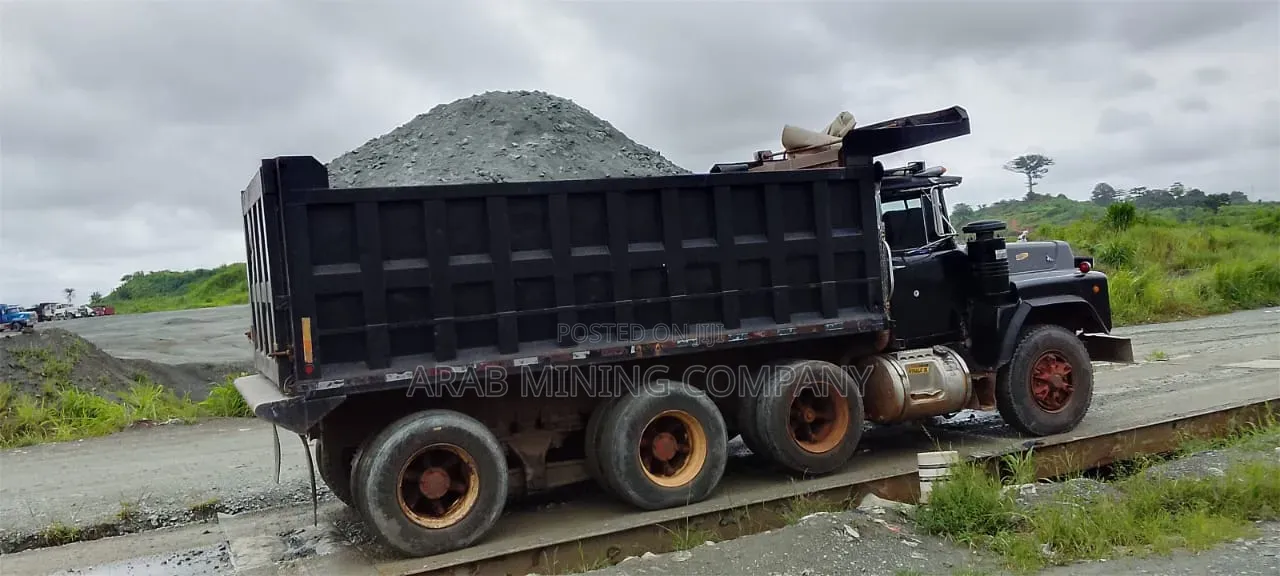 Granite and Chipping Base