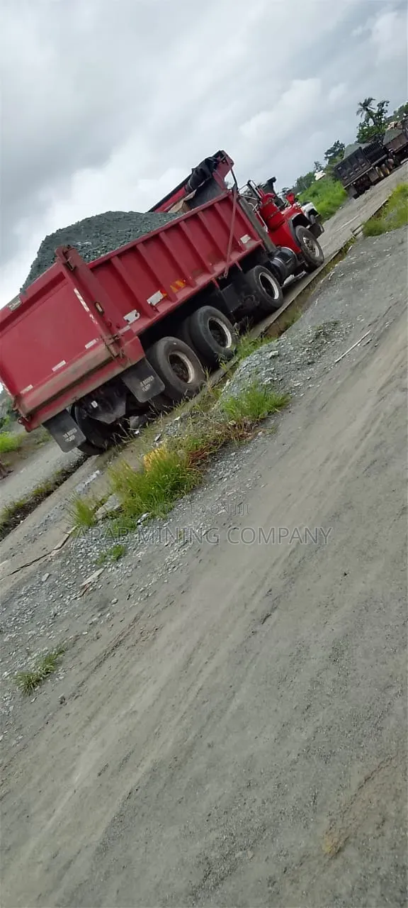 We Are Fast and Reliable for Granite Materials Delivery