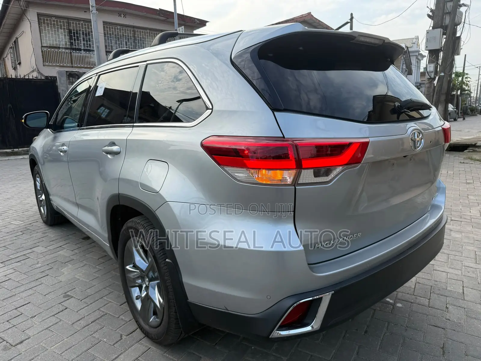 Toyota Highlander Limited Platinum 4x4 V6 (3.5L 6cyl 8A) 2017 Silver