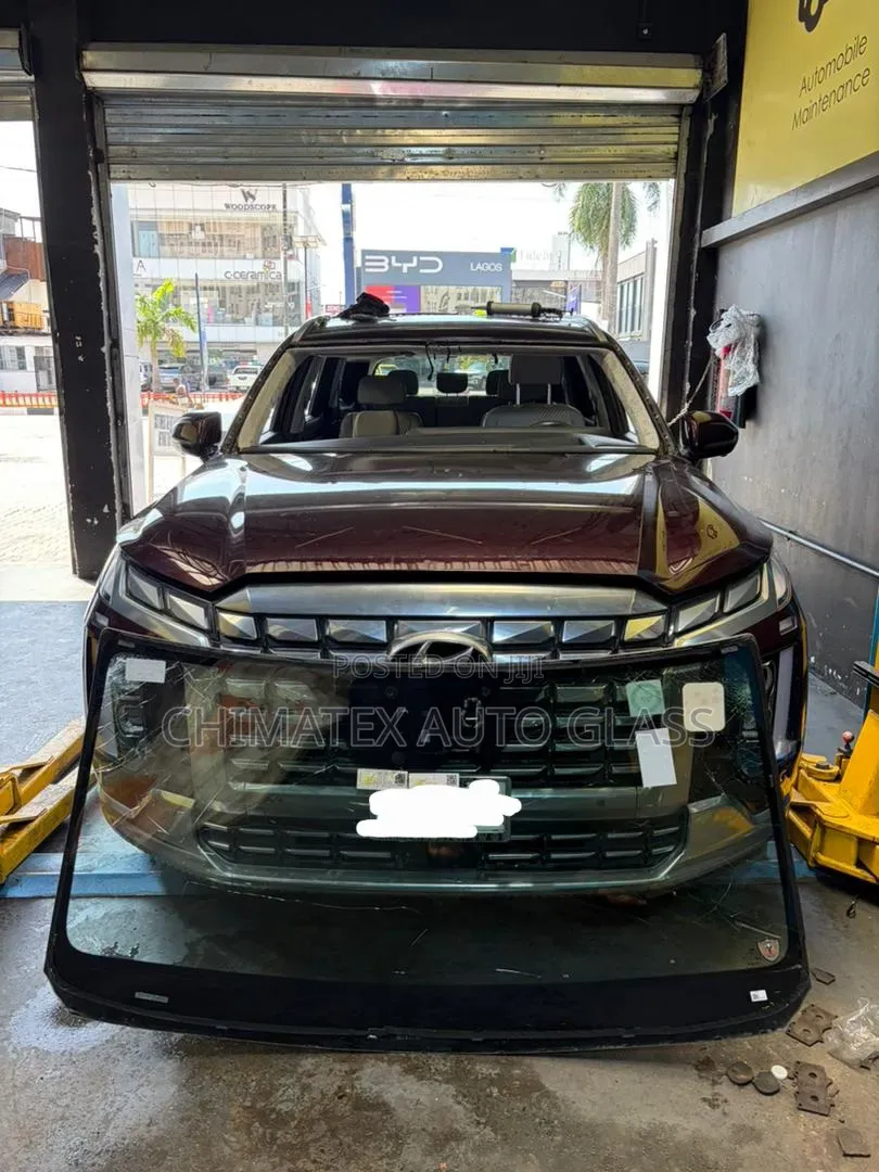 Hyundai Palisade 2023 Windscreen Glass Available Installed at Chimatex