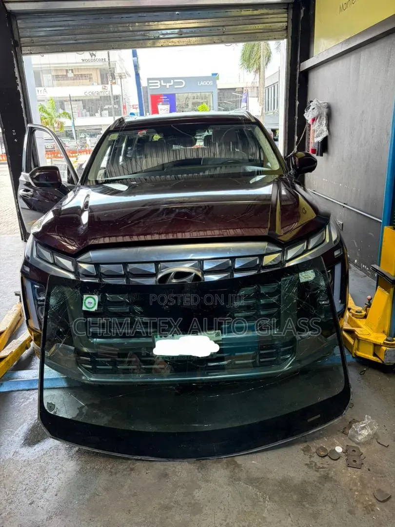 Hyundai Palisade 2023 Windscreen Glass Available Installed at Chimatex