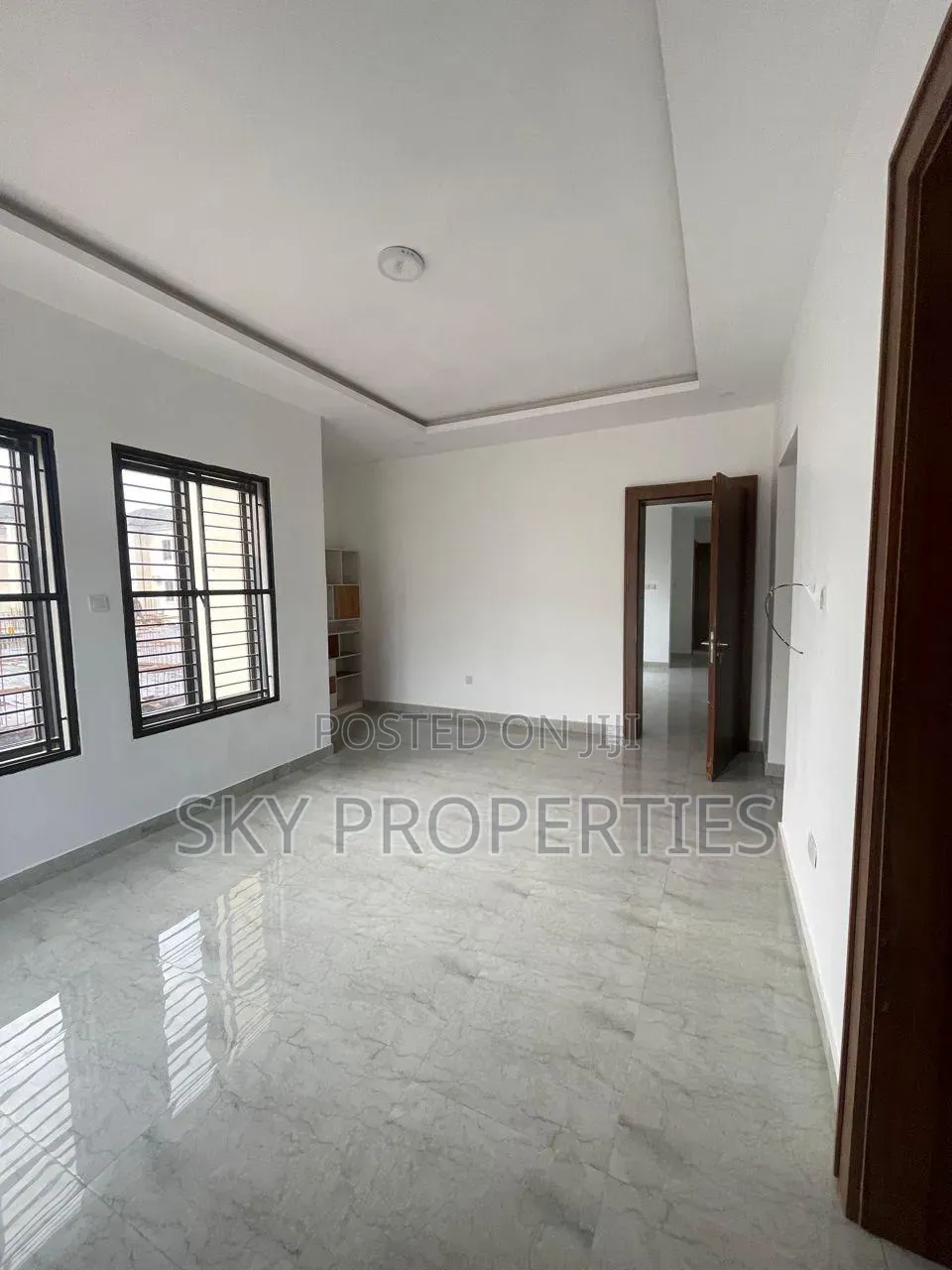 5bdrm Duplex in Onikoyi for rent
