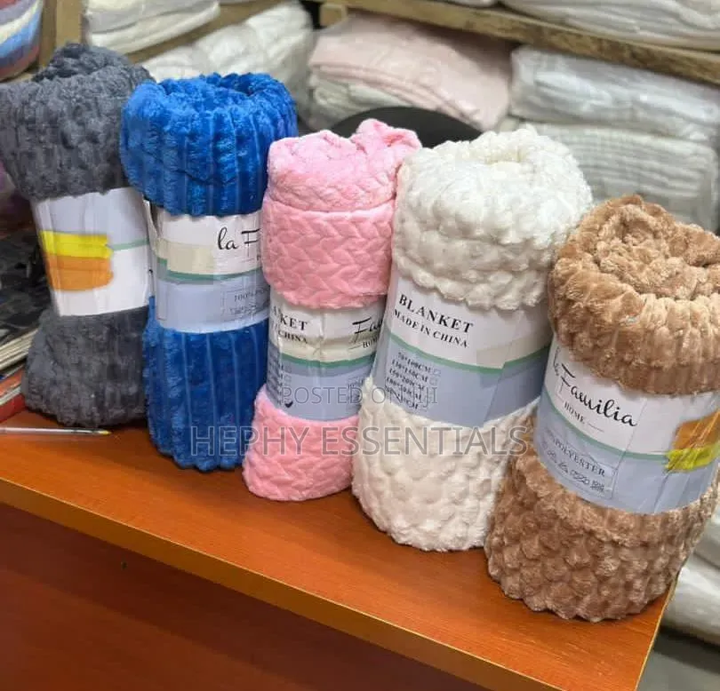 Thick Luxury Fluffy Blanket – Feel the Comfort
